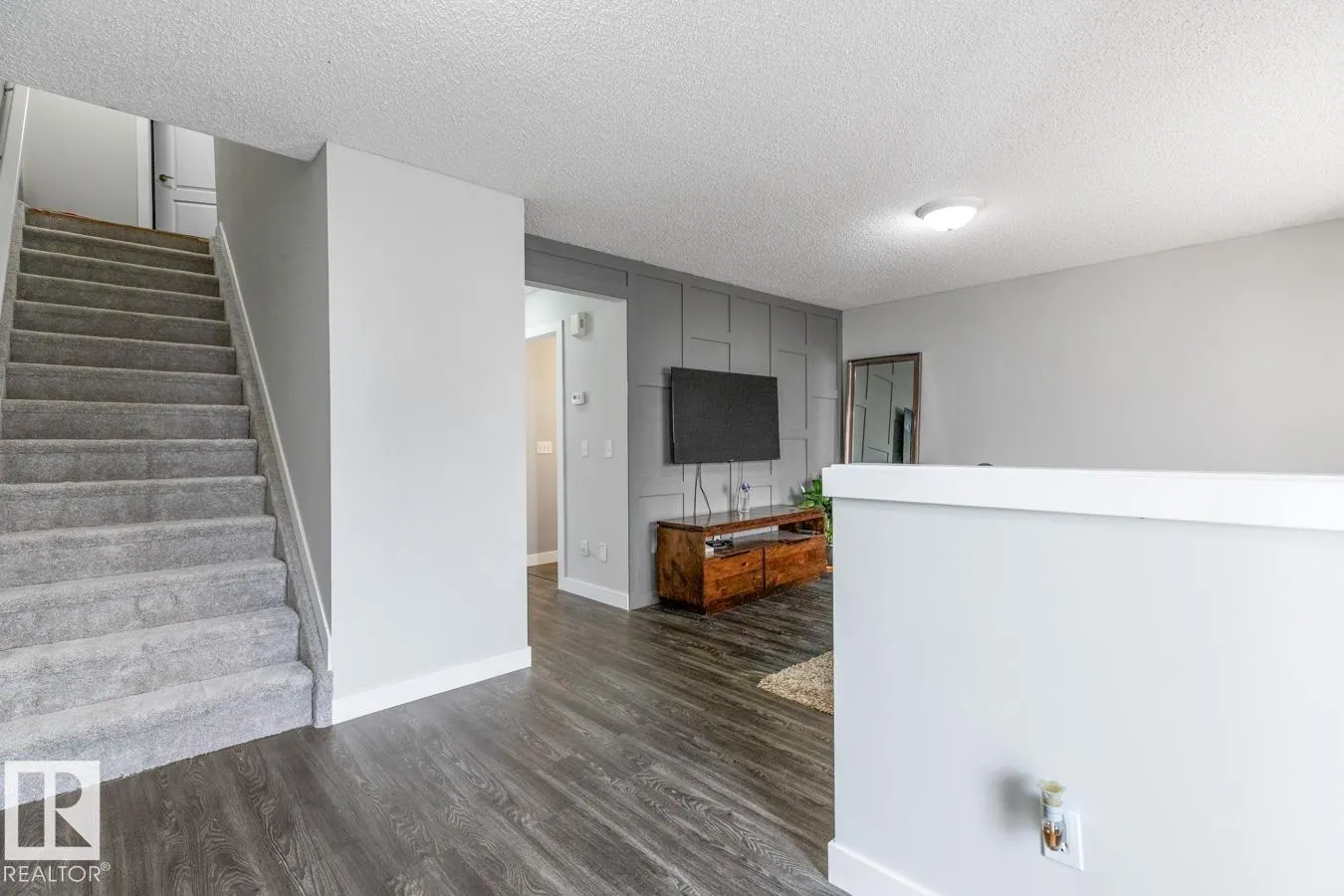 #31 3380 28A AV NW