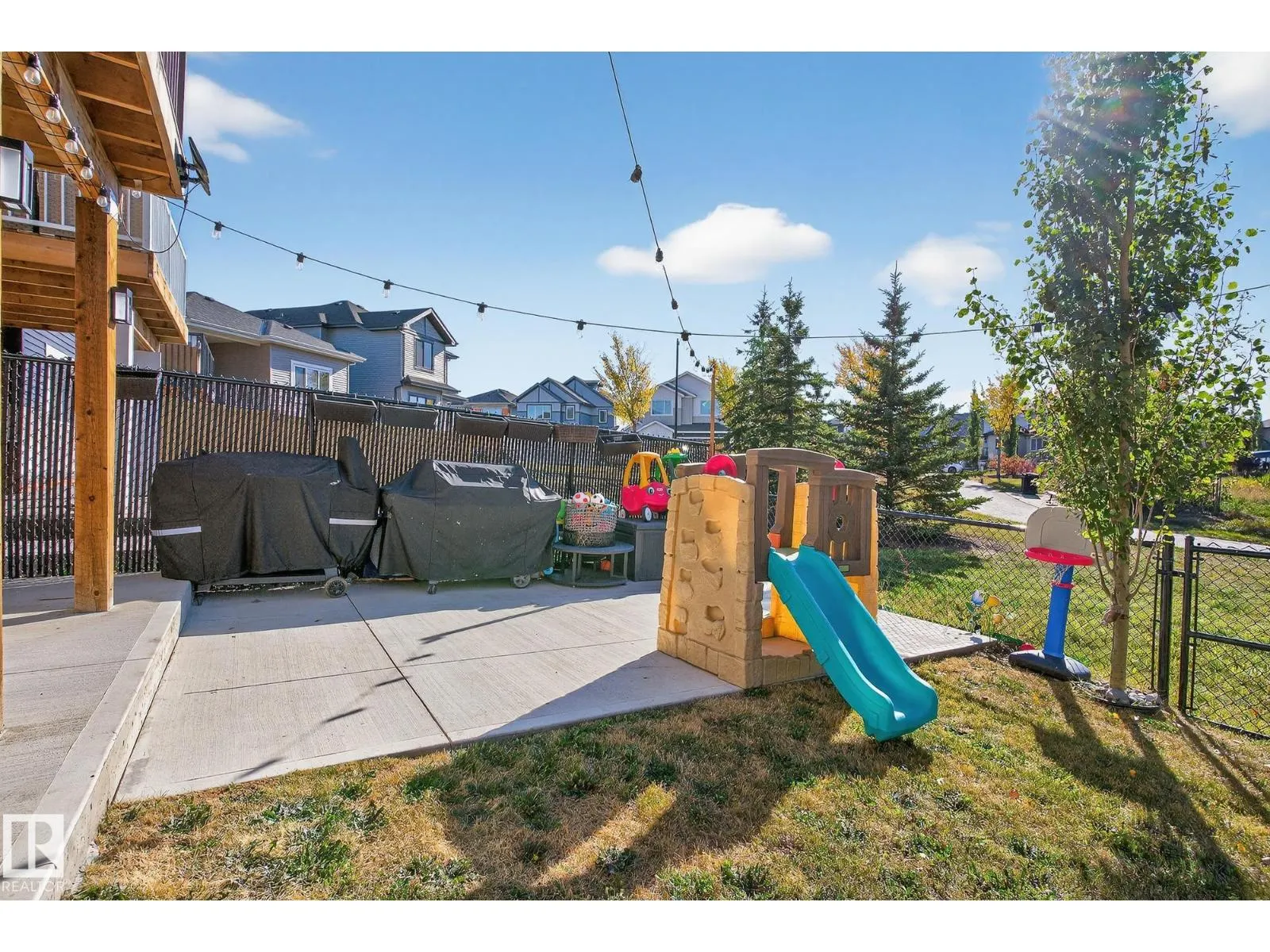 9219 183 AV NW