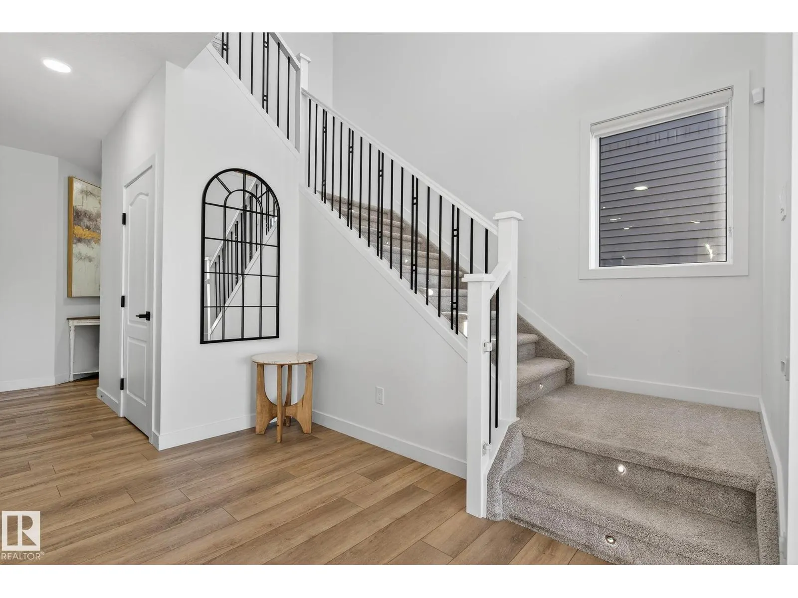 9219 183 AV NW
