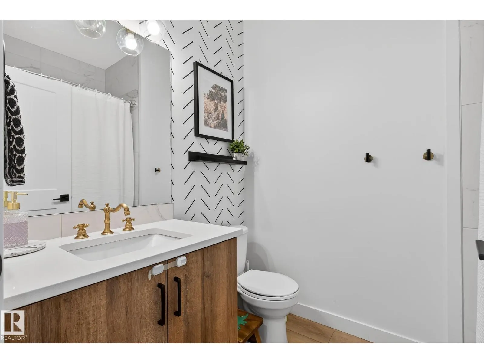 9219 183 AV NW