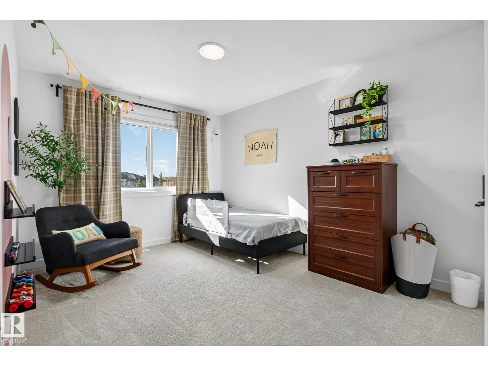 9219 183 AV NW