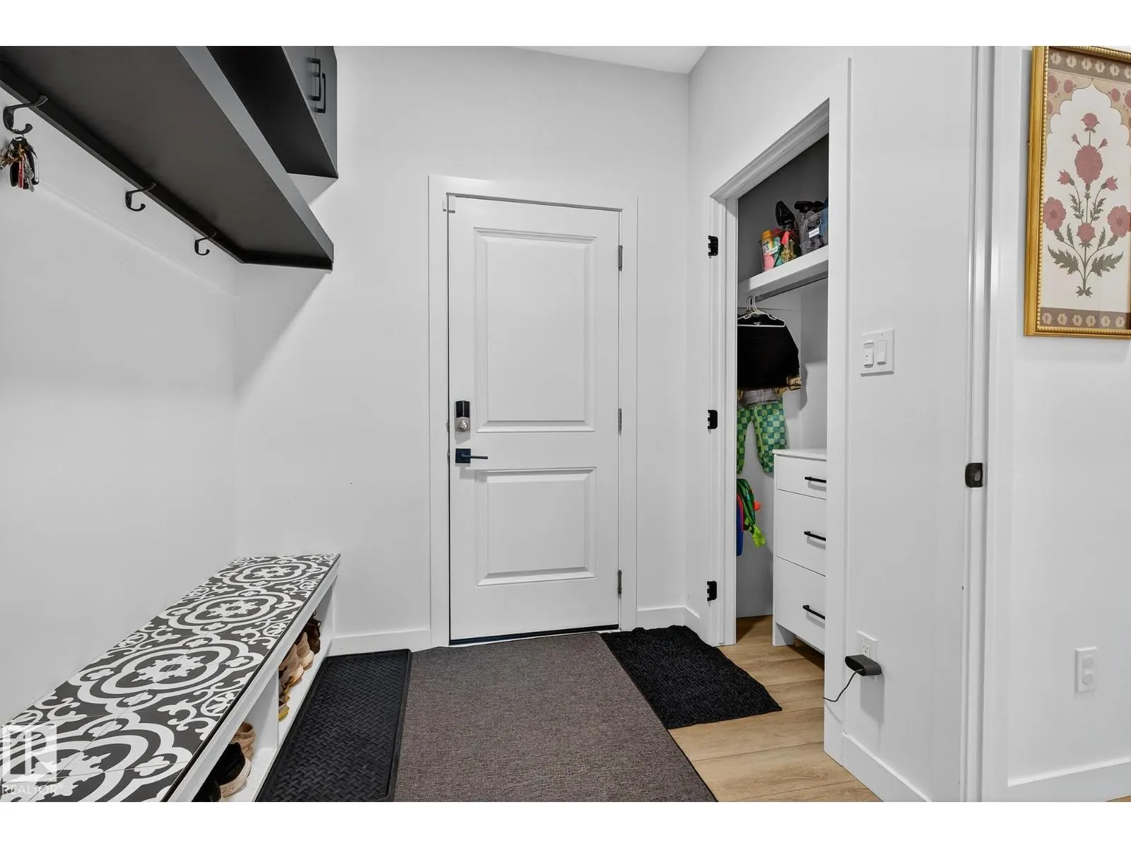 9219 183 AV NW