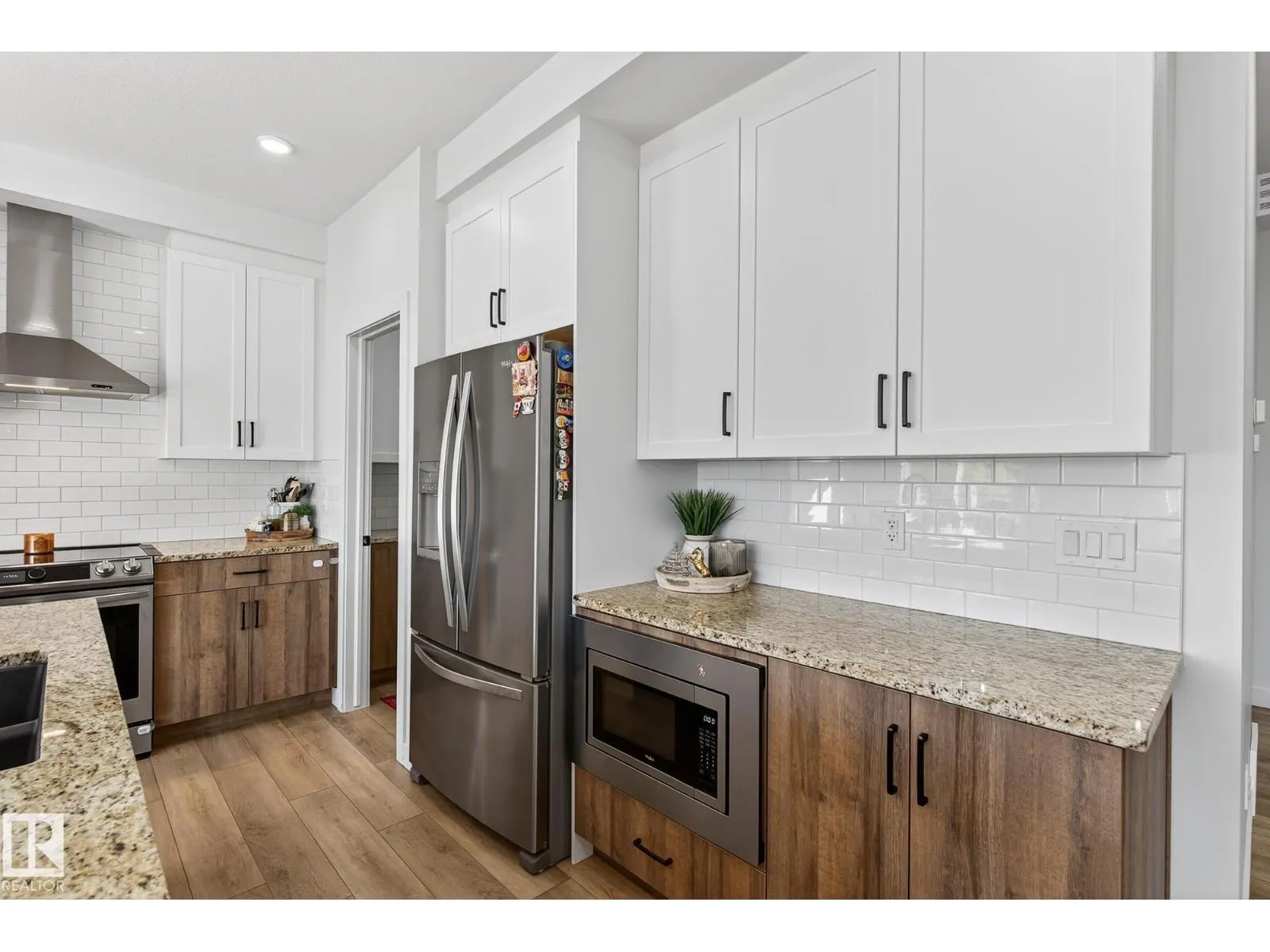 9219 183 AV NW