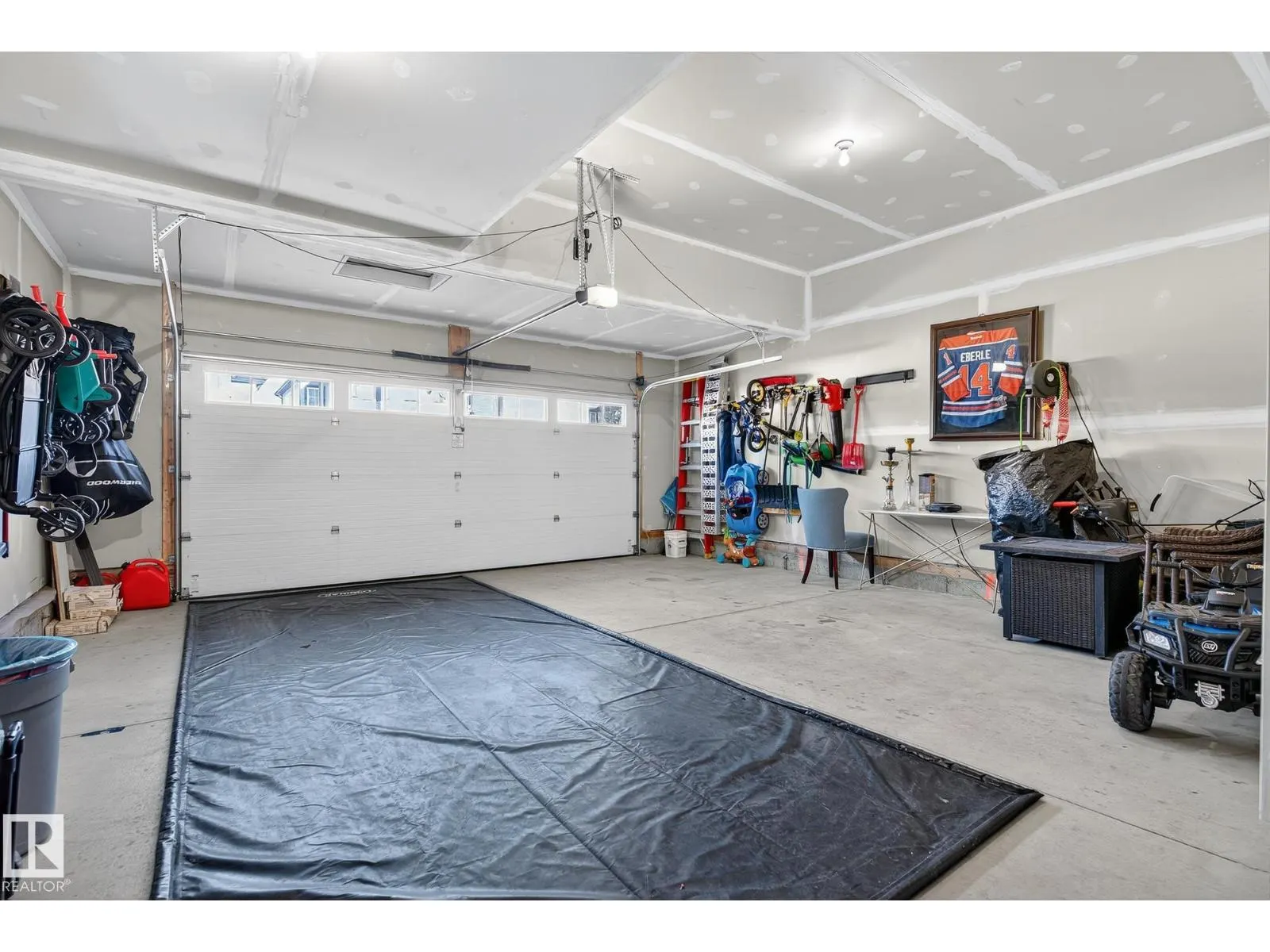 9219 183 AV NW