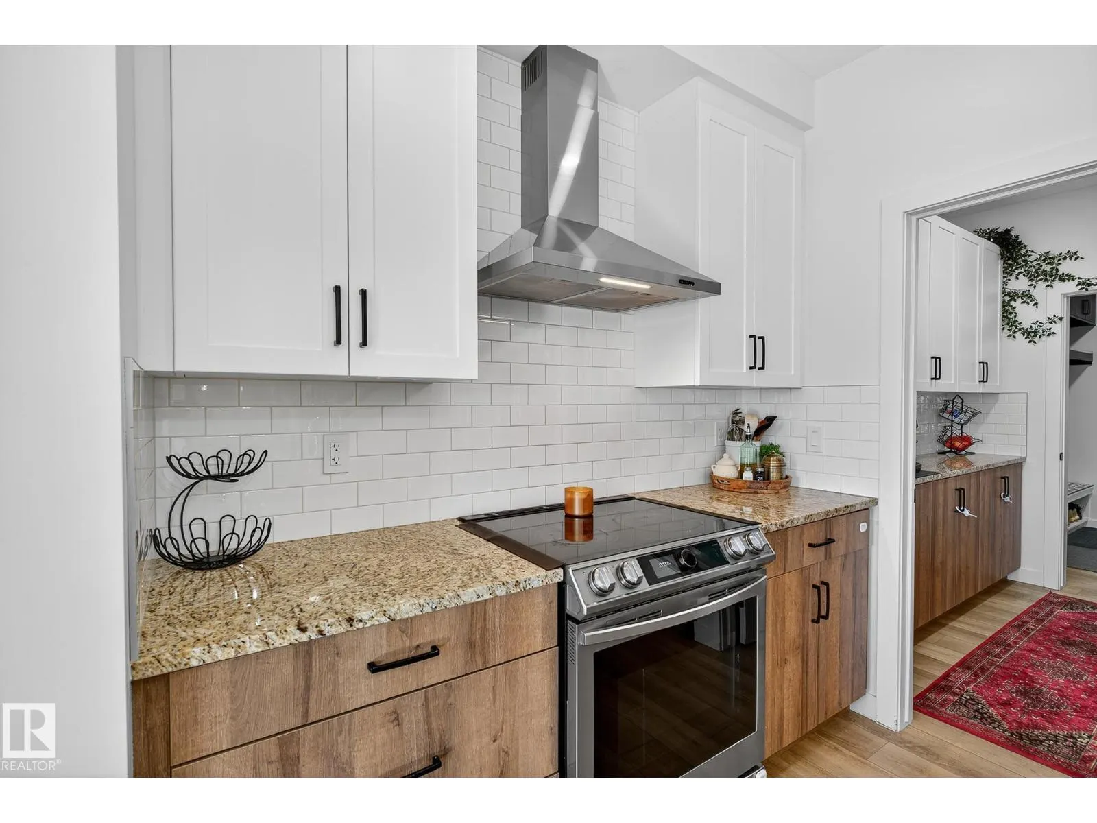 9219 183 AV NW