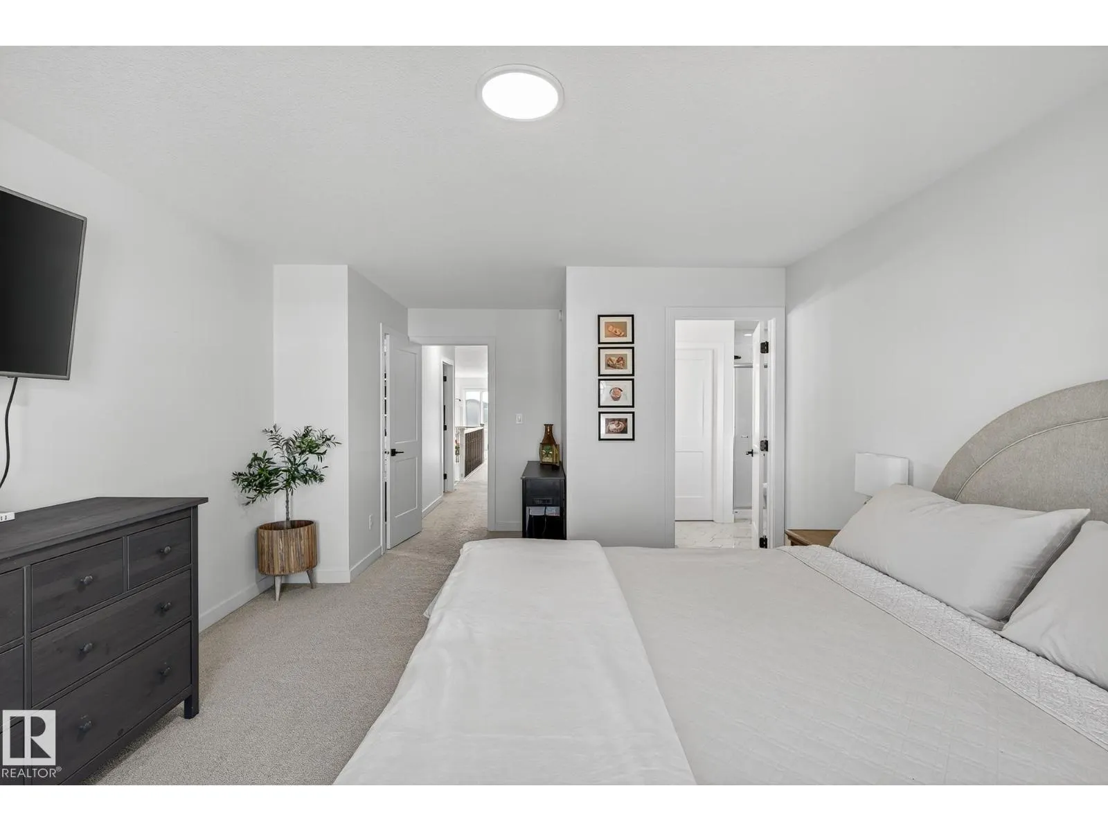 9219 183 AV NW