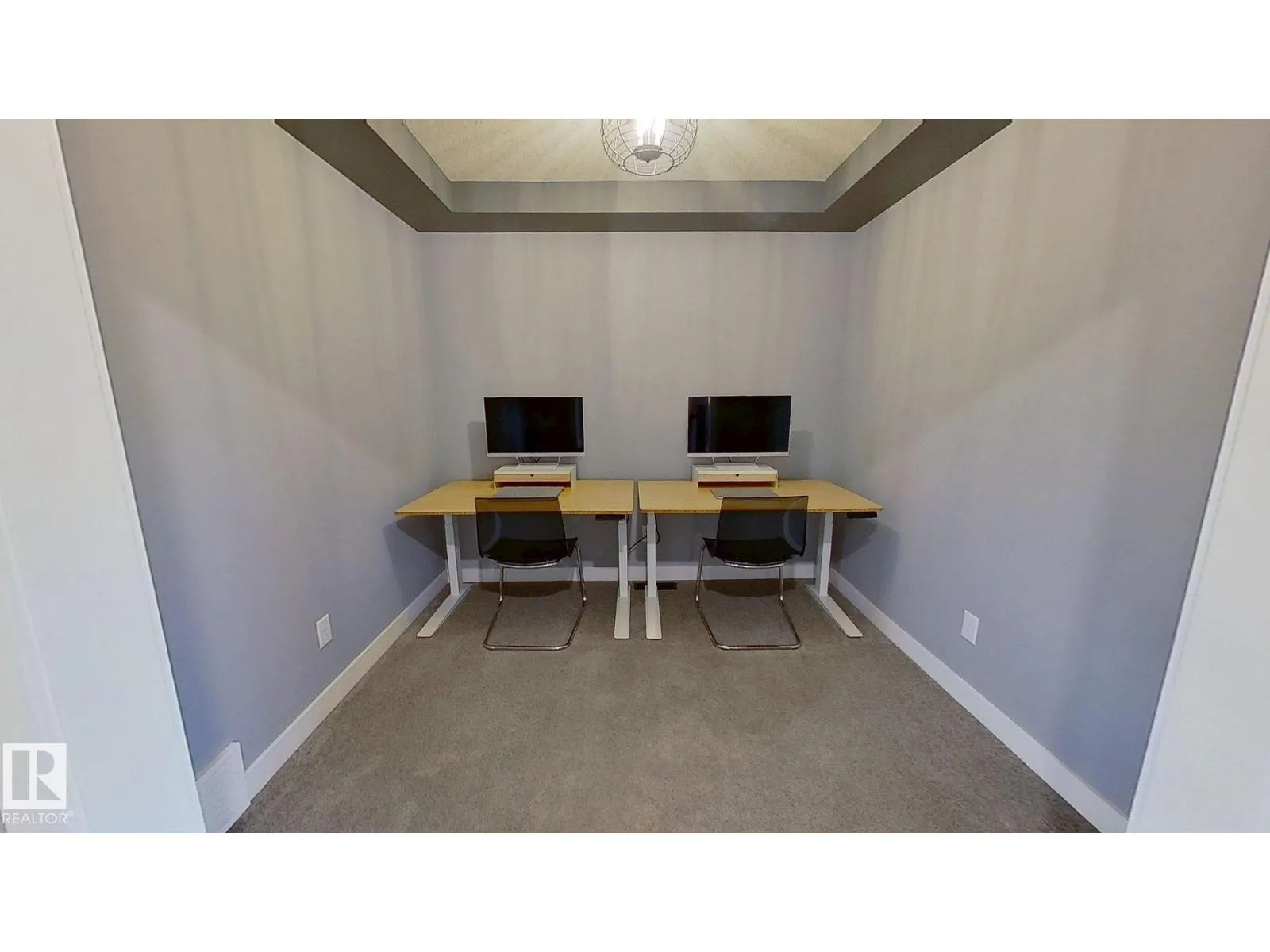 122 SUNTERRA WY