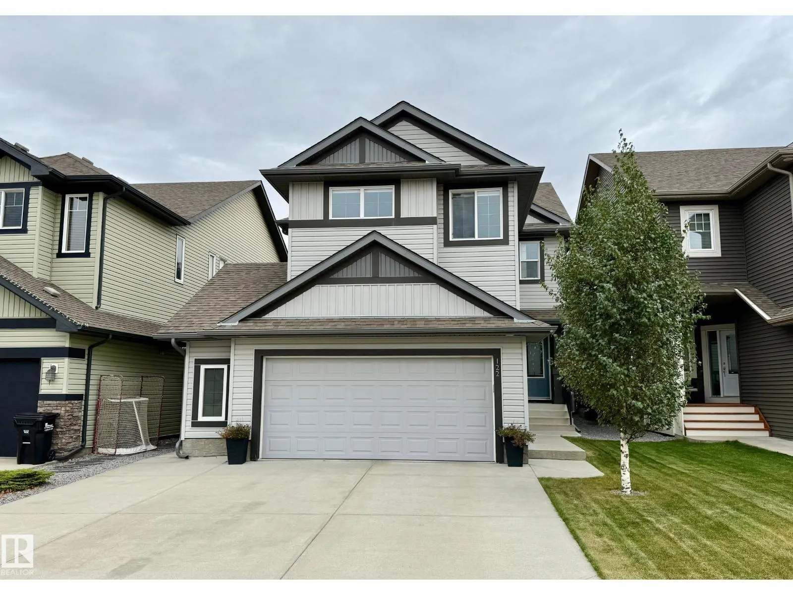 122 SUNTERRA WY