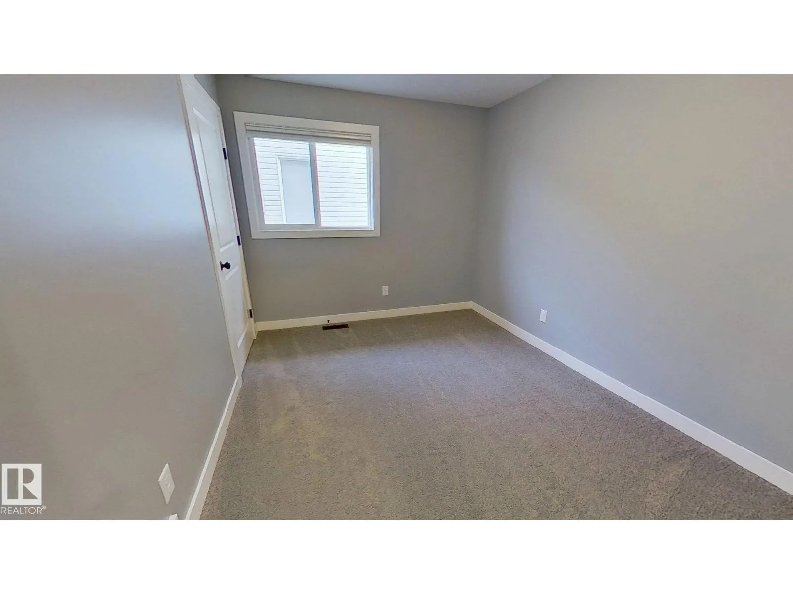 122 SUNTERRA WY