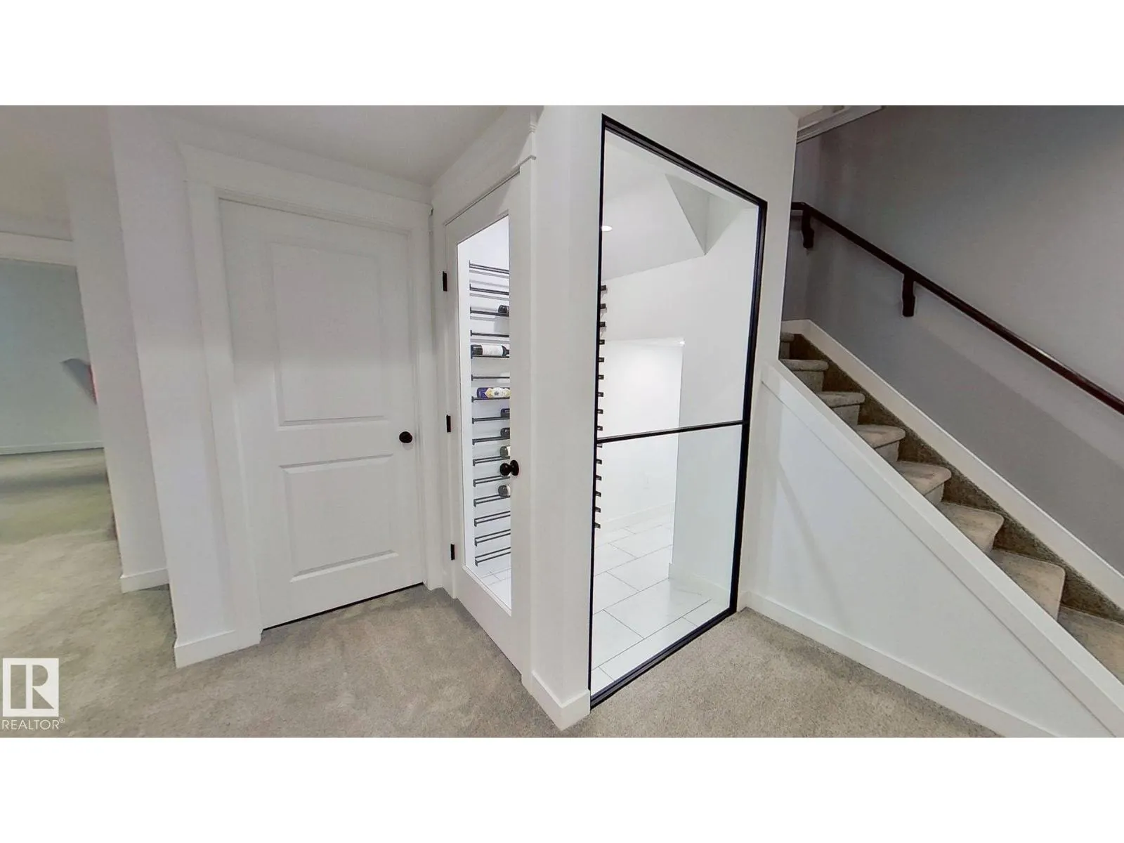 122 SUNTERRA WY