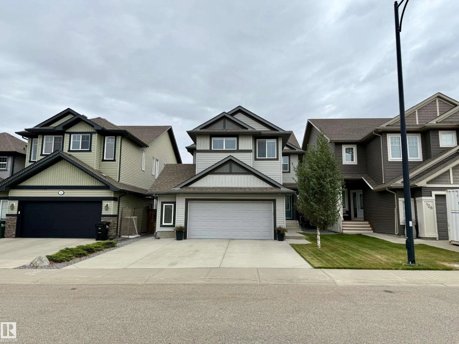 122 SUNTERRA WY