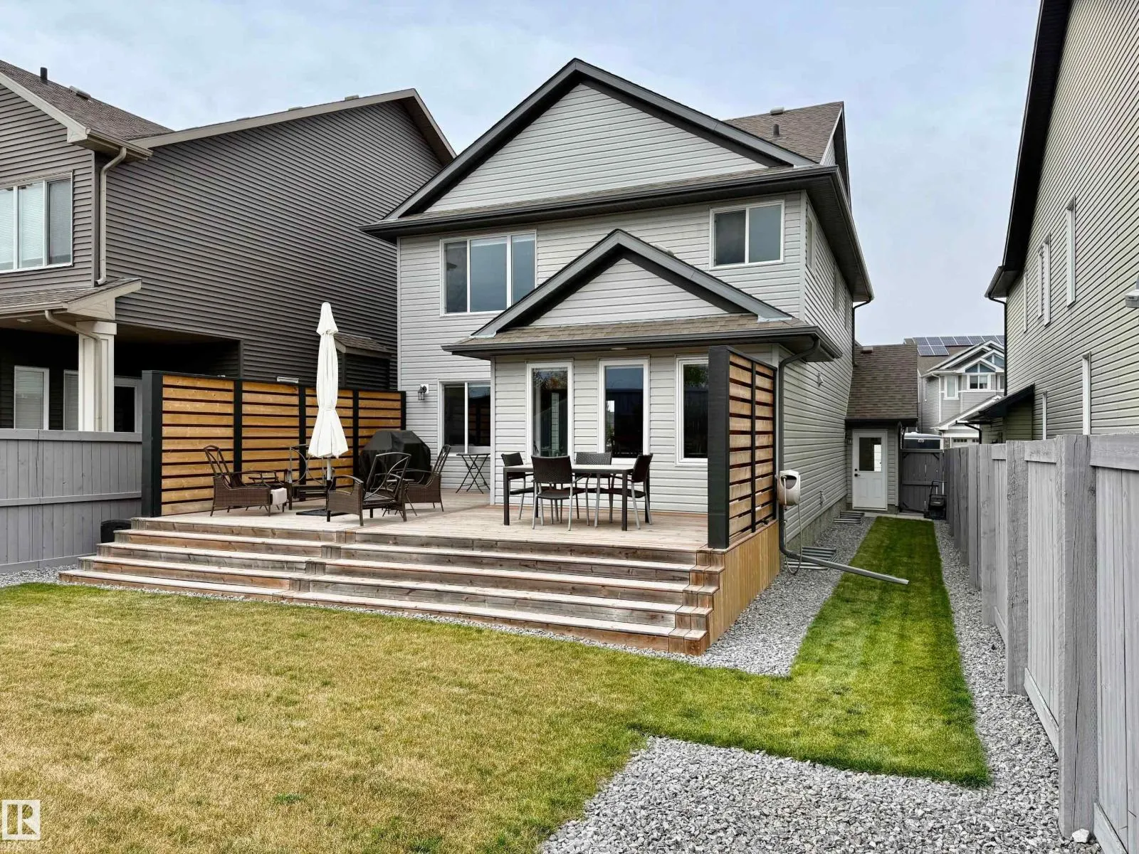 122 SUNTERRA WY