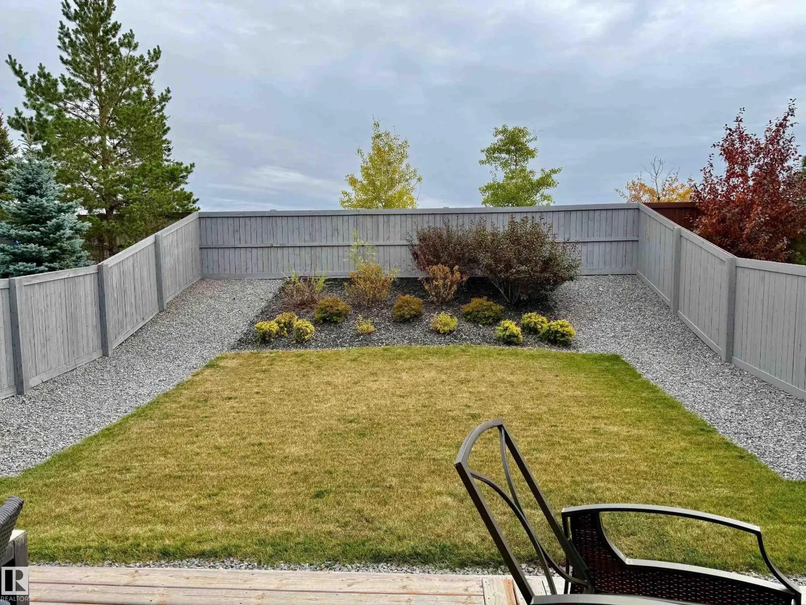 122 SUNTERRA WY