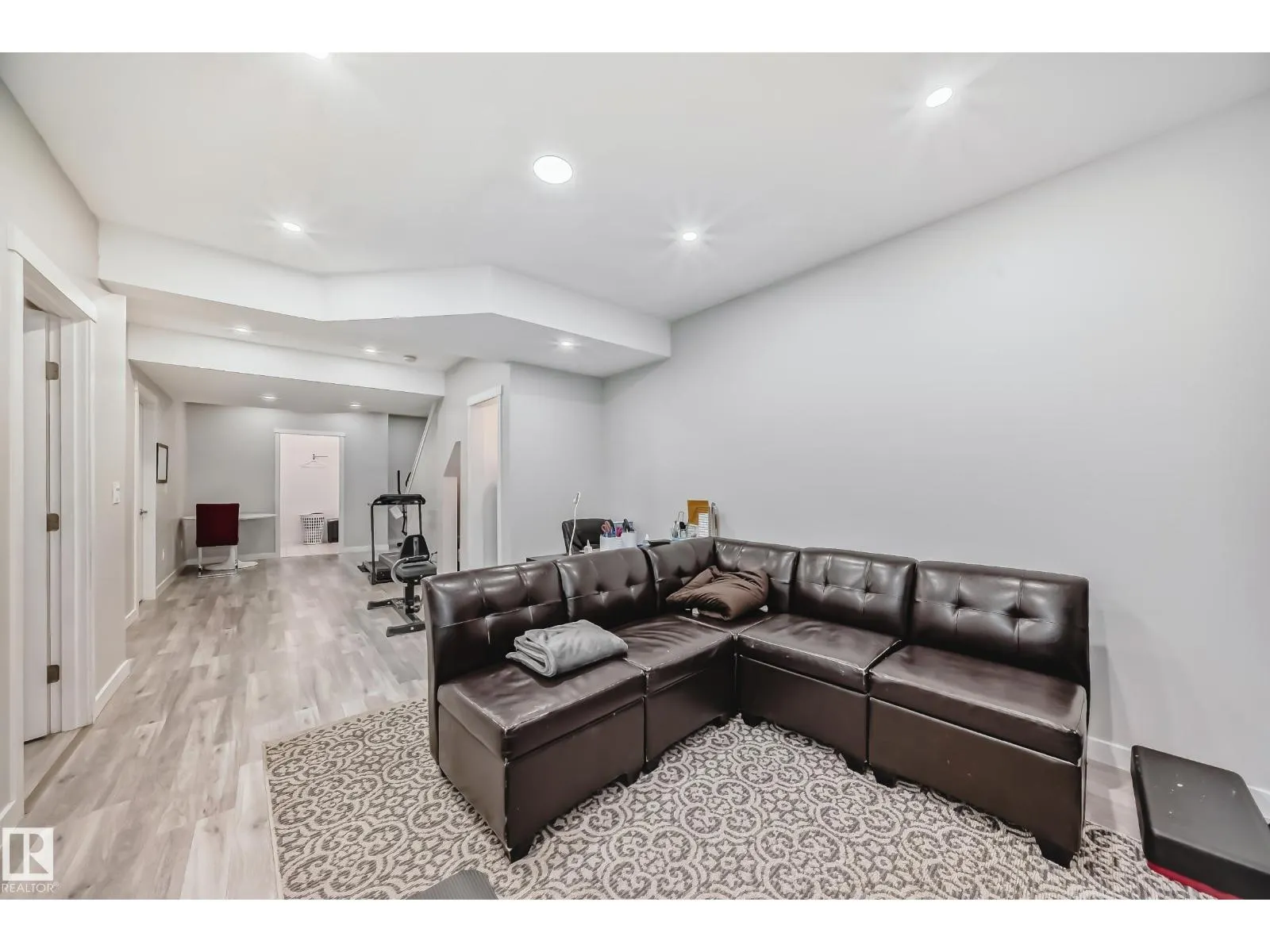 17112 64 ST NW