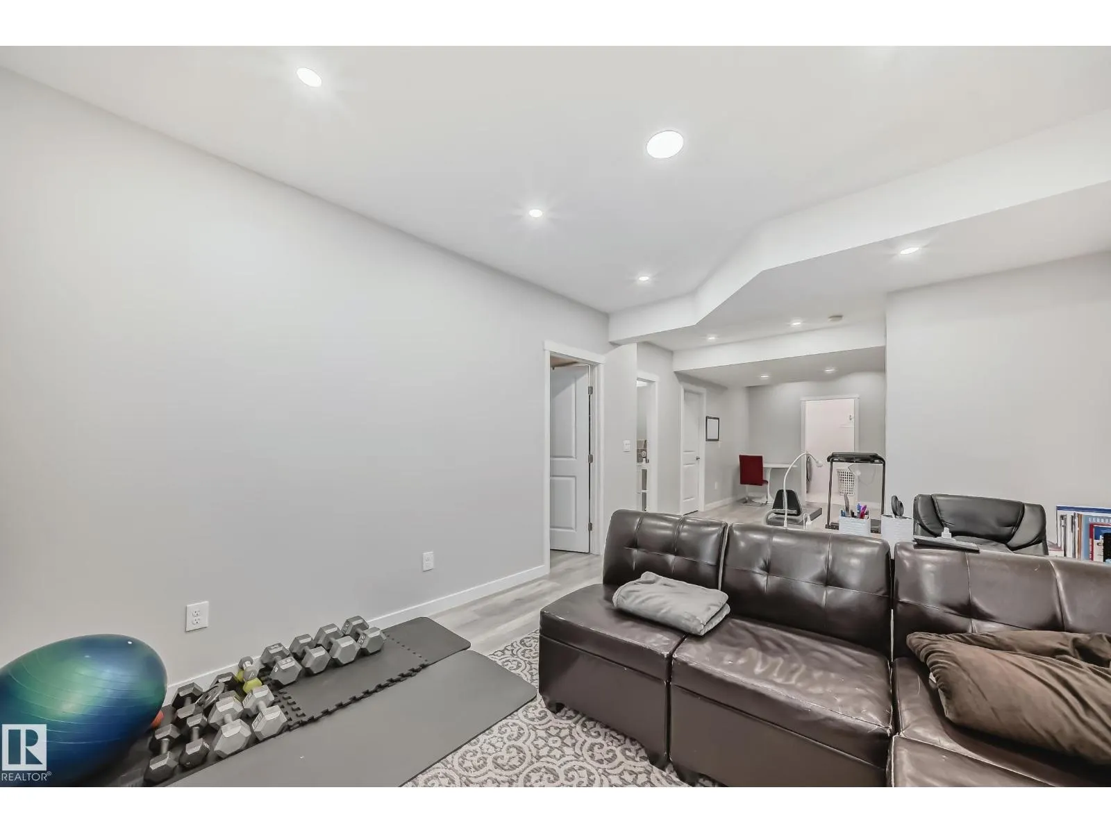 17112 64 ST NW
