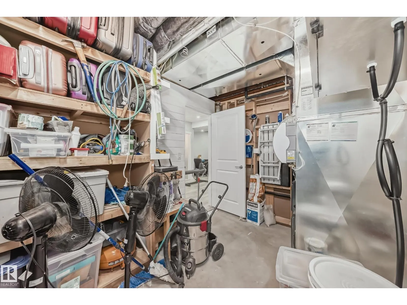 17112 64 ST NW