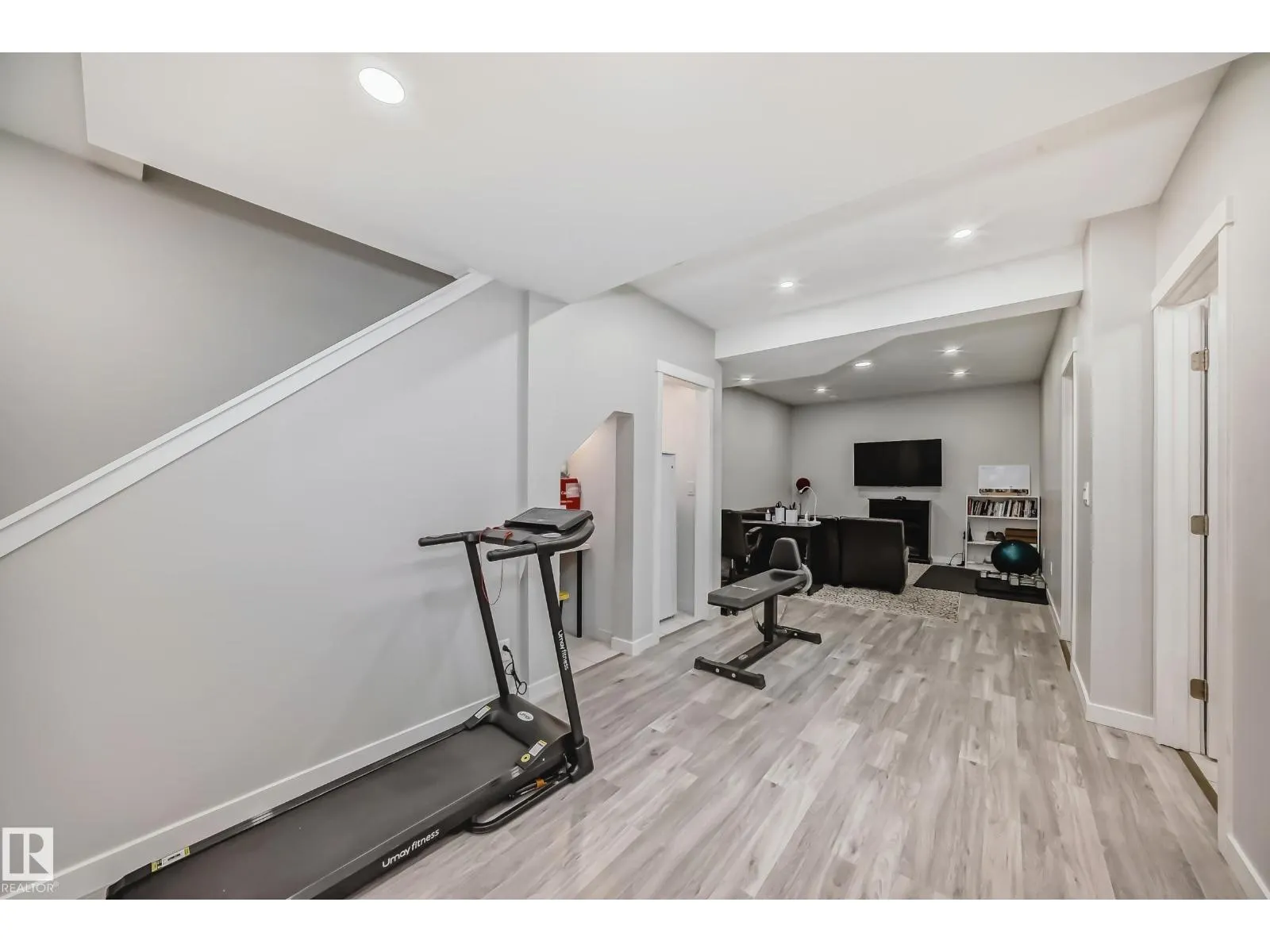 17112 64 ST NW