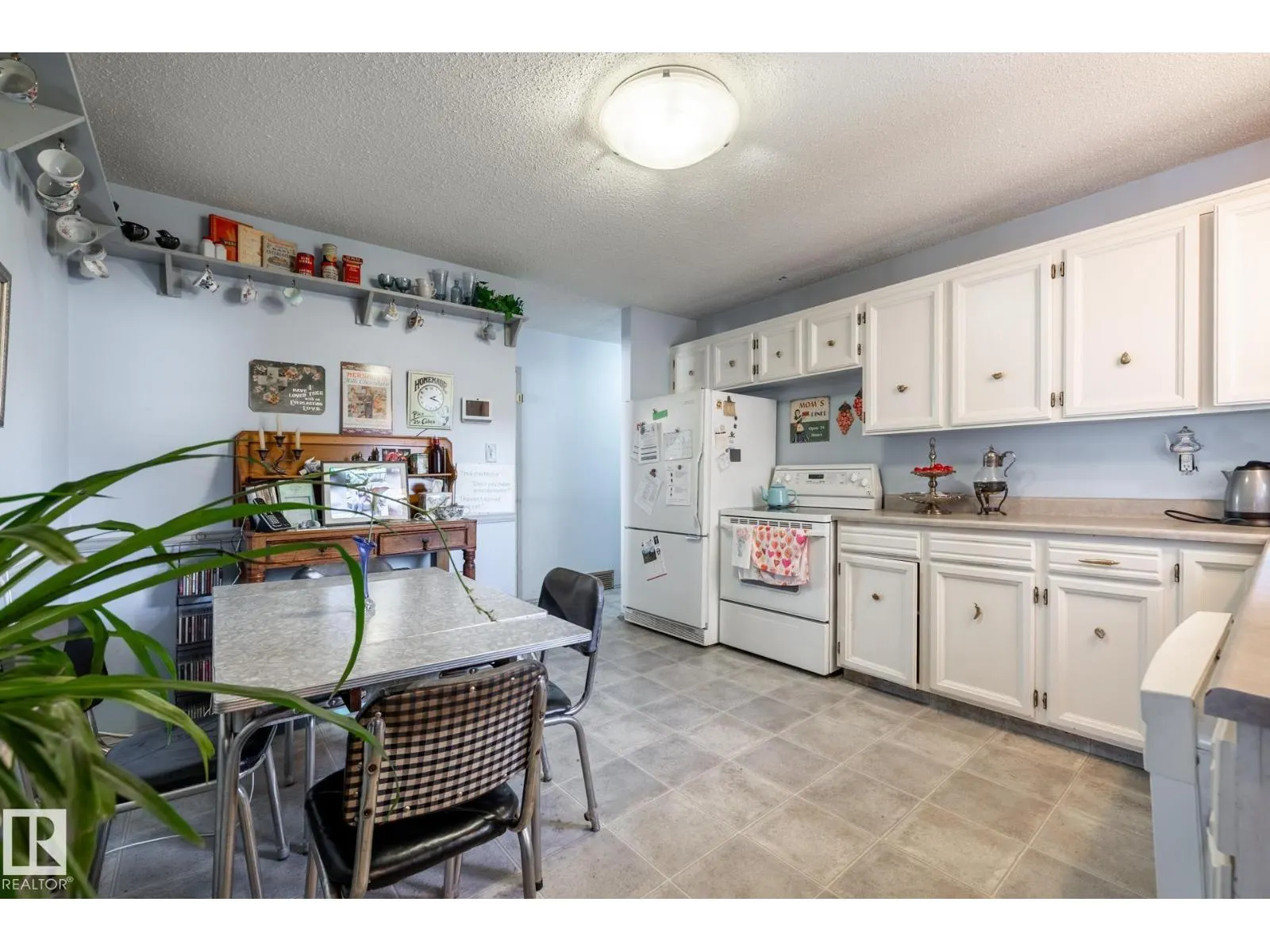 127 GREENGROVE AV