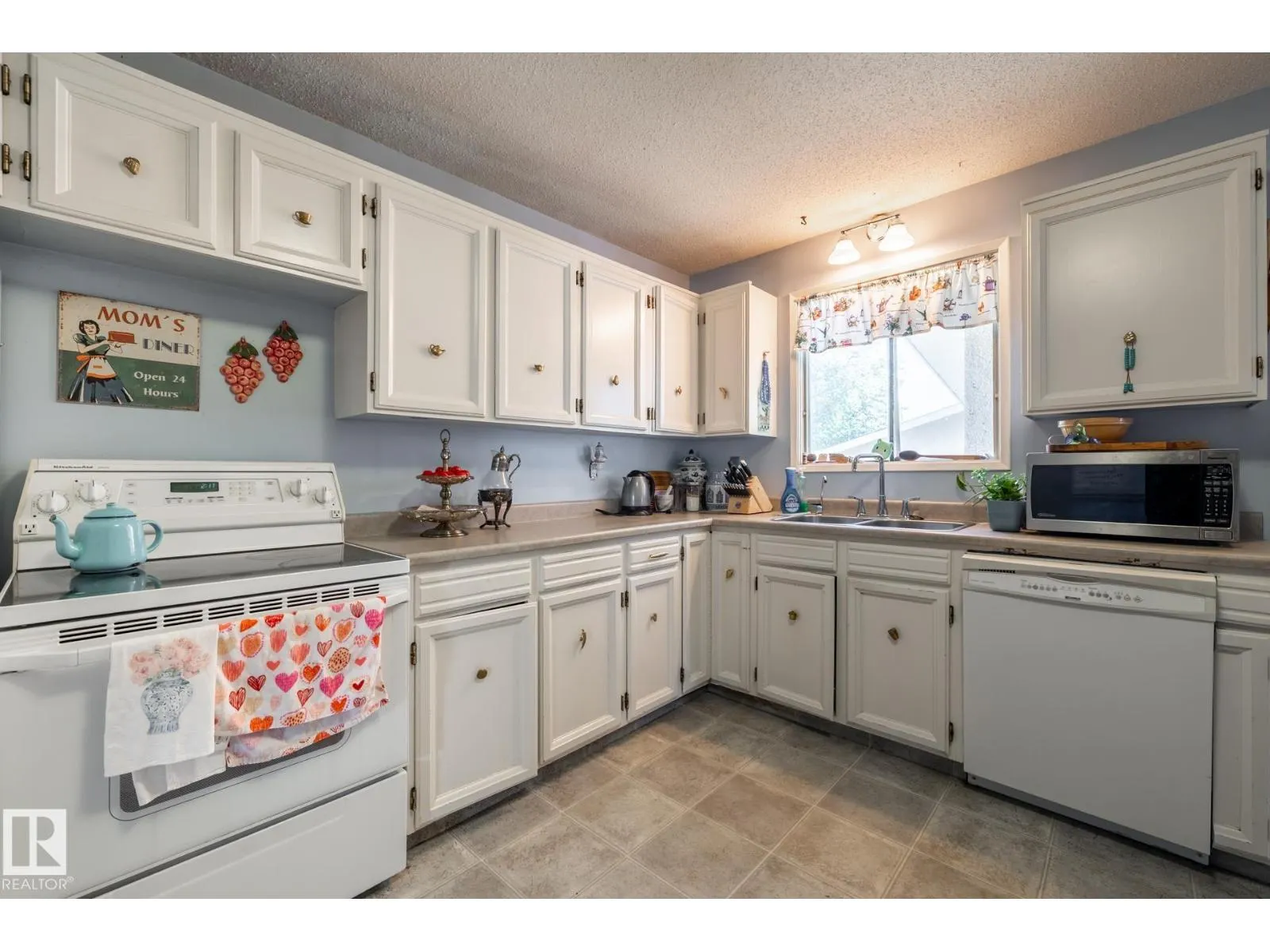 127 GREENGROVE AV
