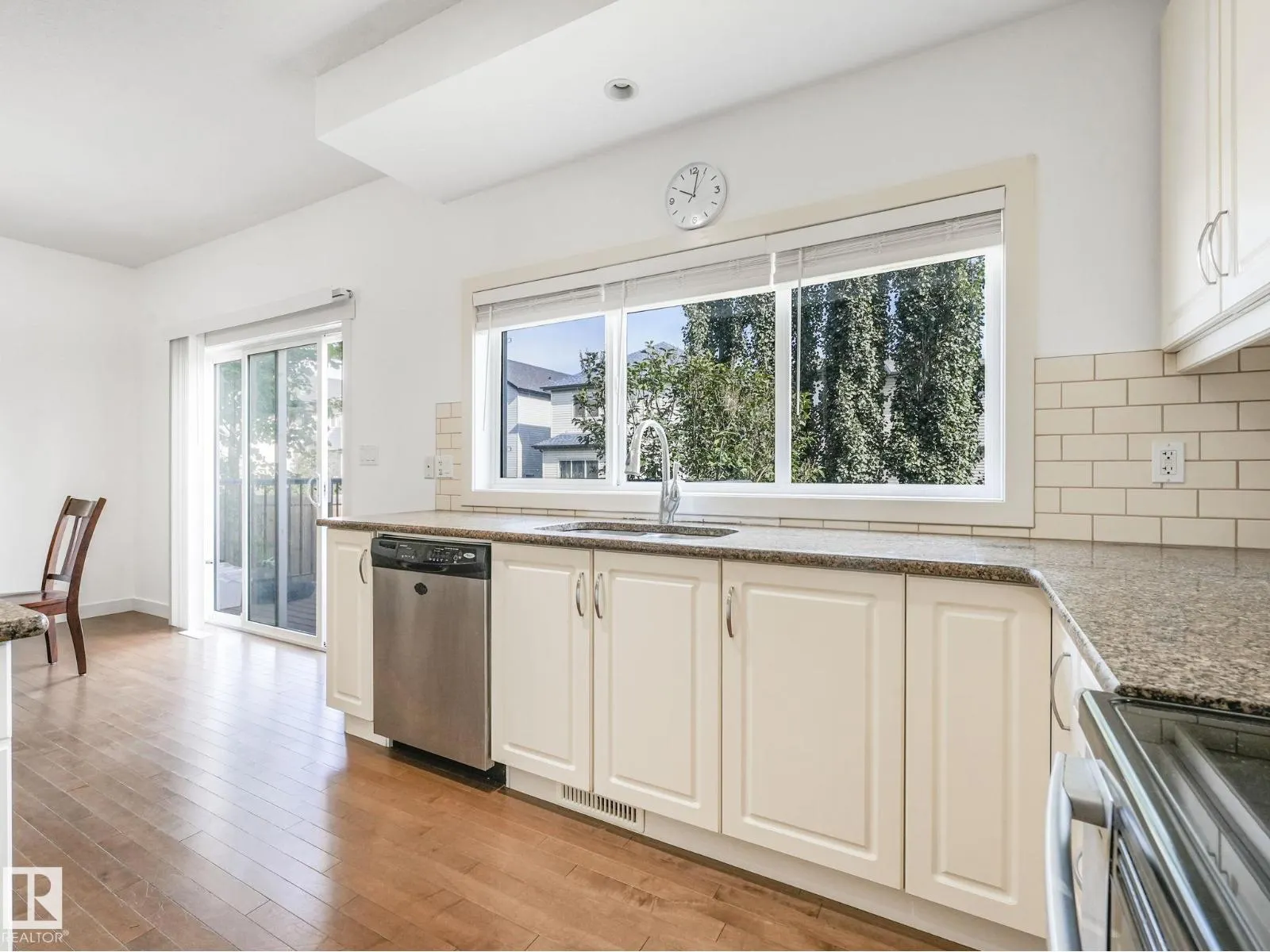 1004 SECORD PM NW