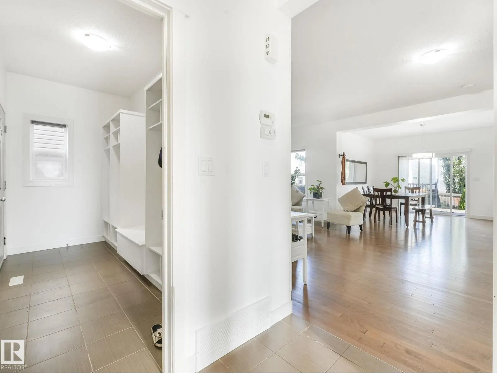 1004 SECORD PM NW
