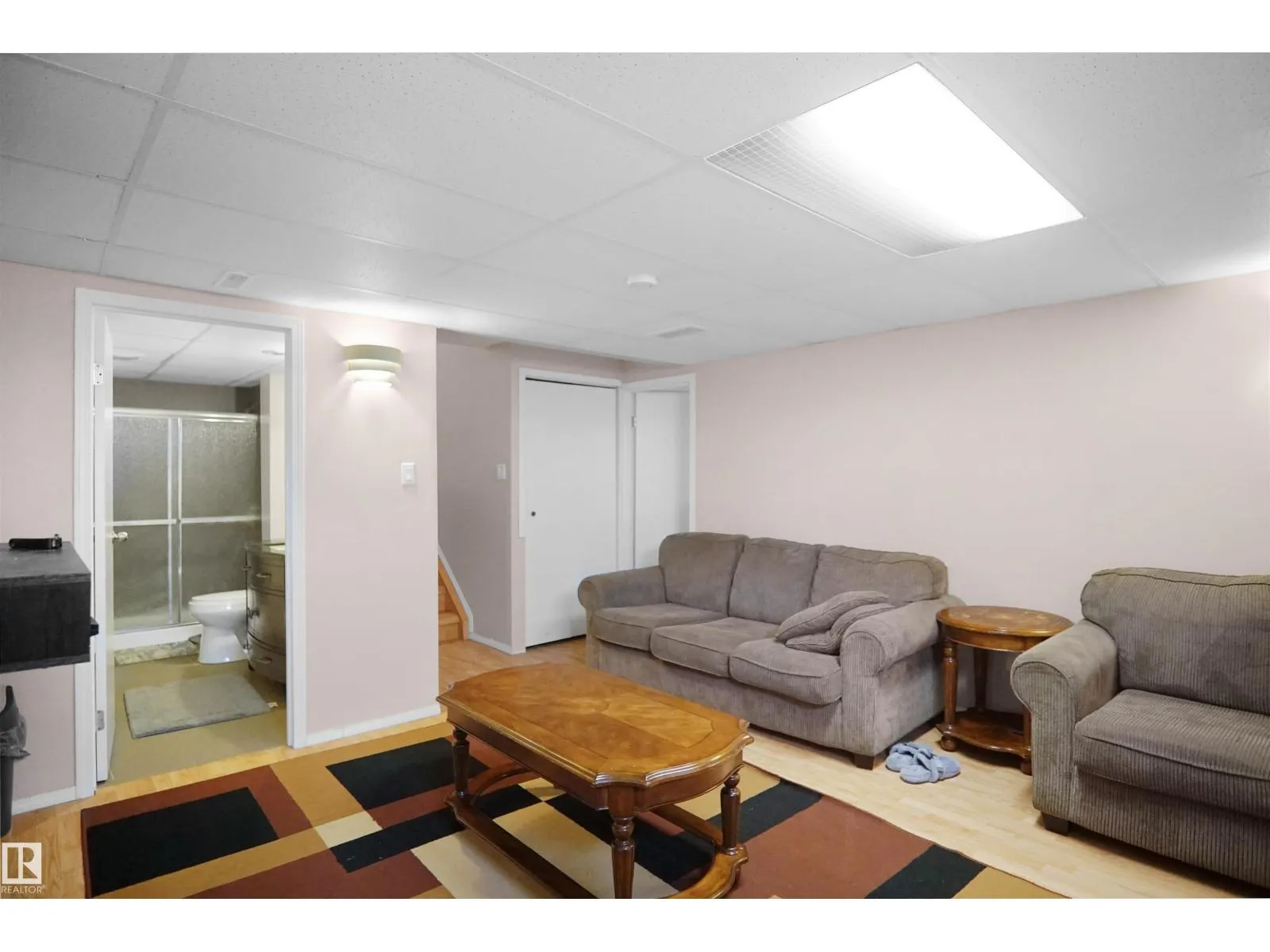 15519 70 ST NW