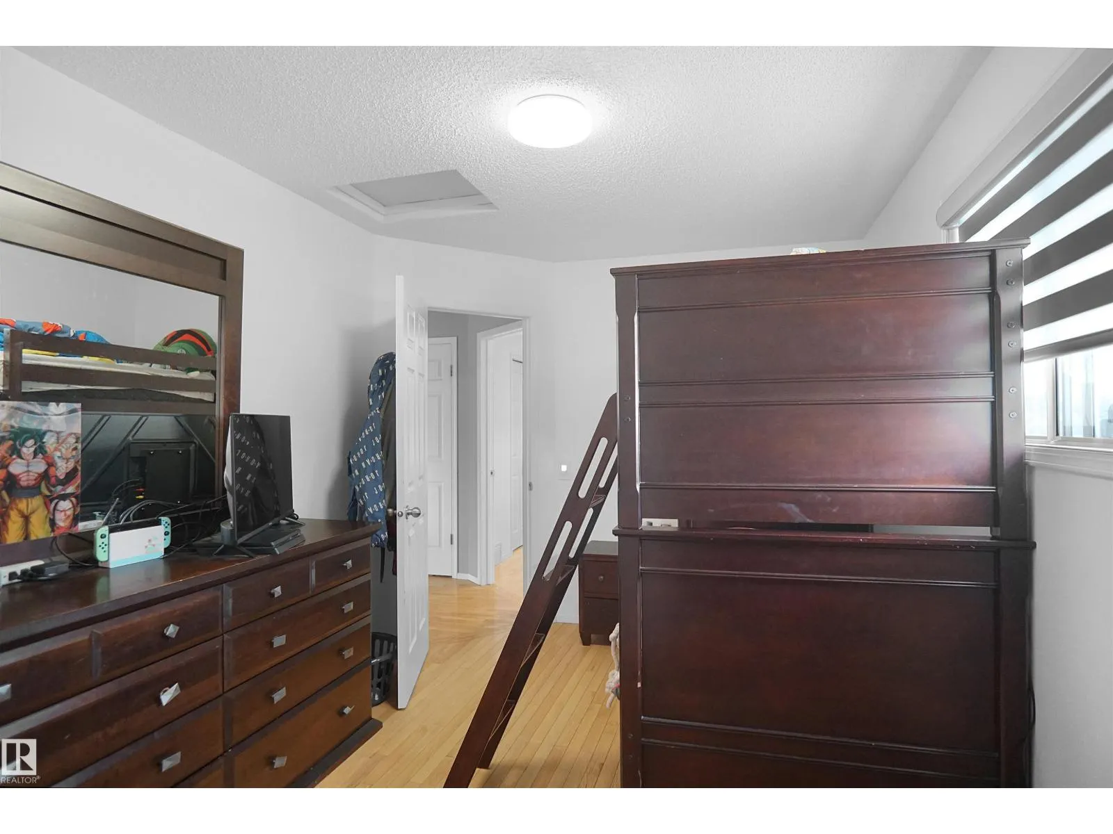 15519 70 ST NW