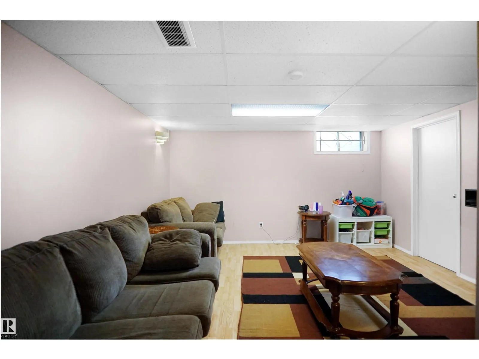 15519 70 ST NW