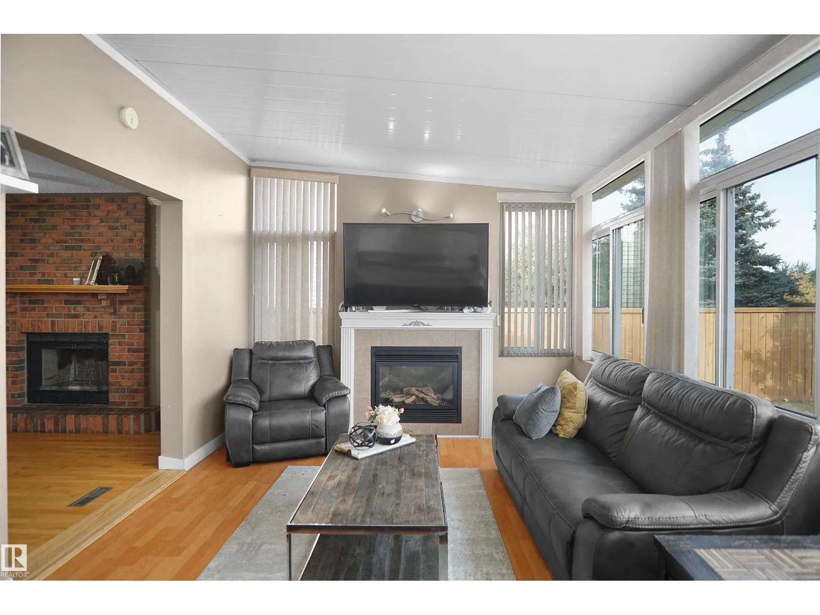 15519 70 ST NW