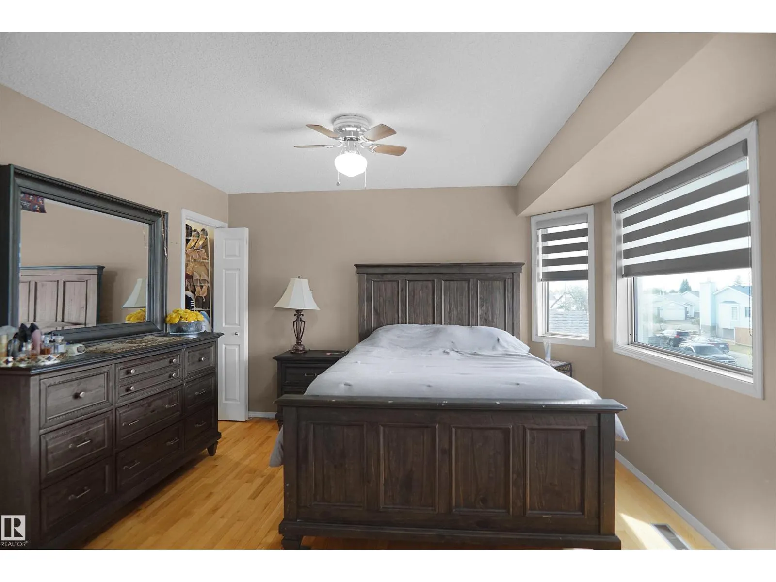 15519 70 ST NW