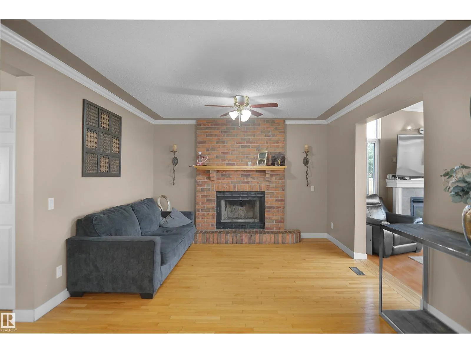 15519 70 ST NW