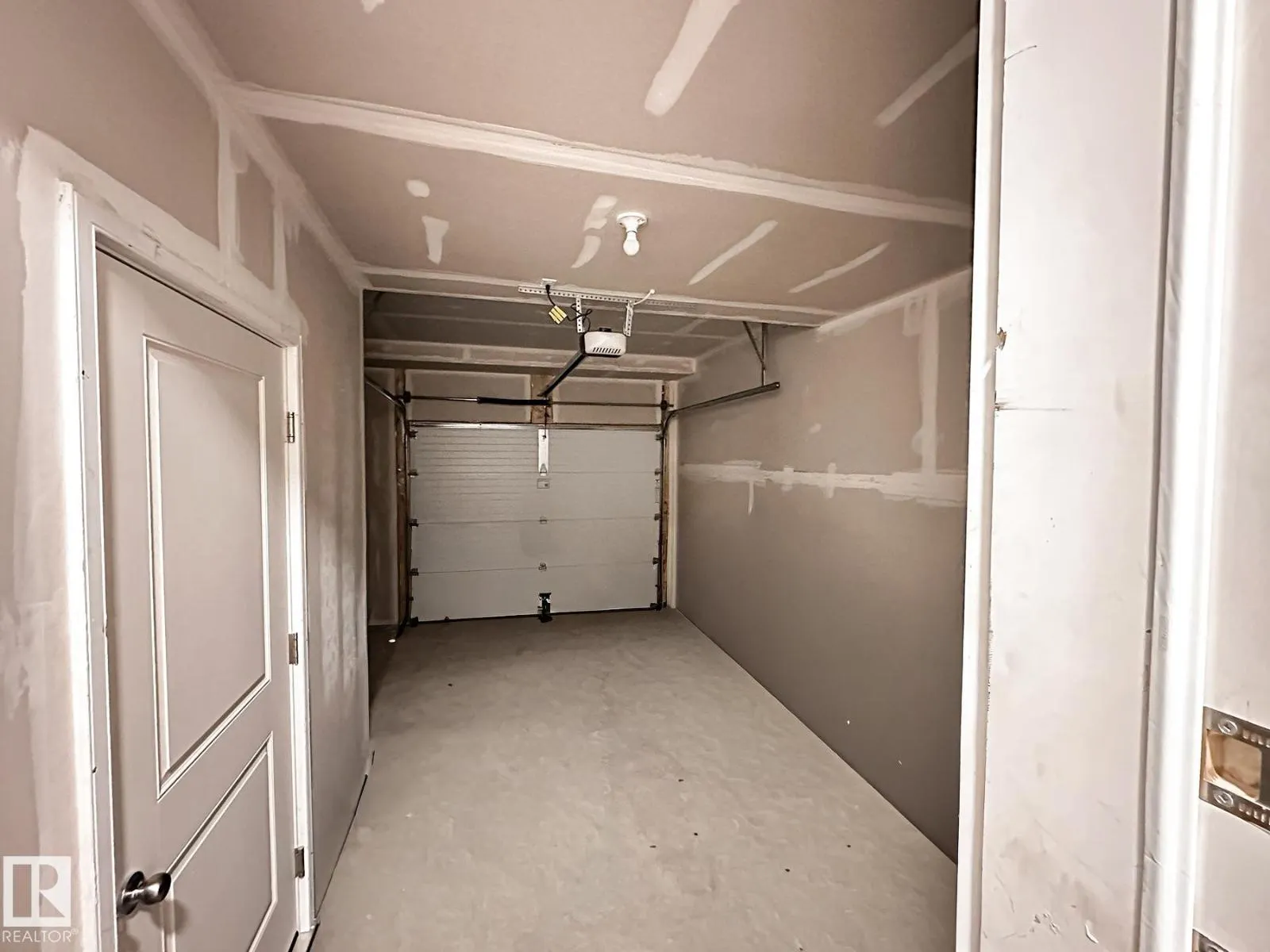 #13 1025 SECORD PROMENADE PM NW