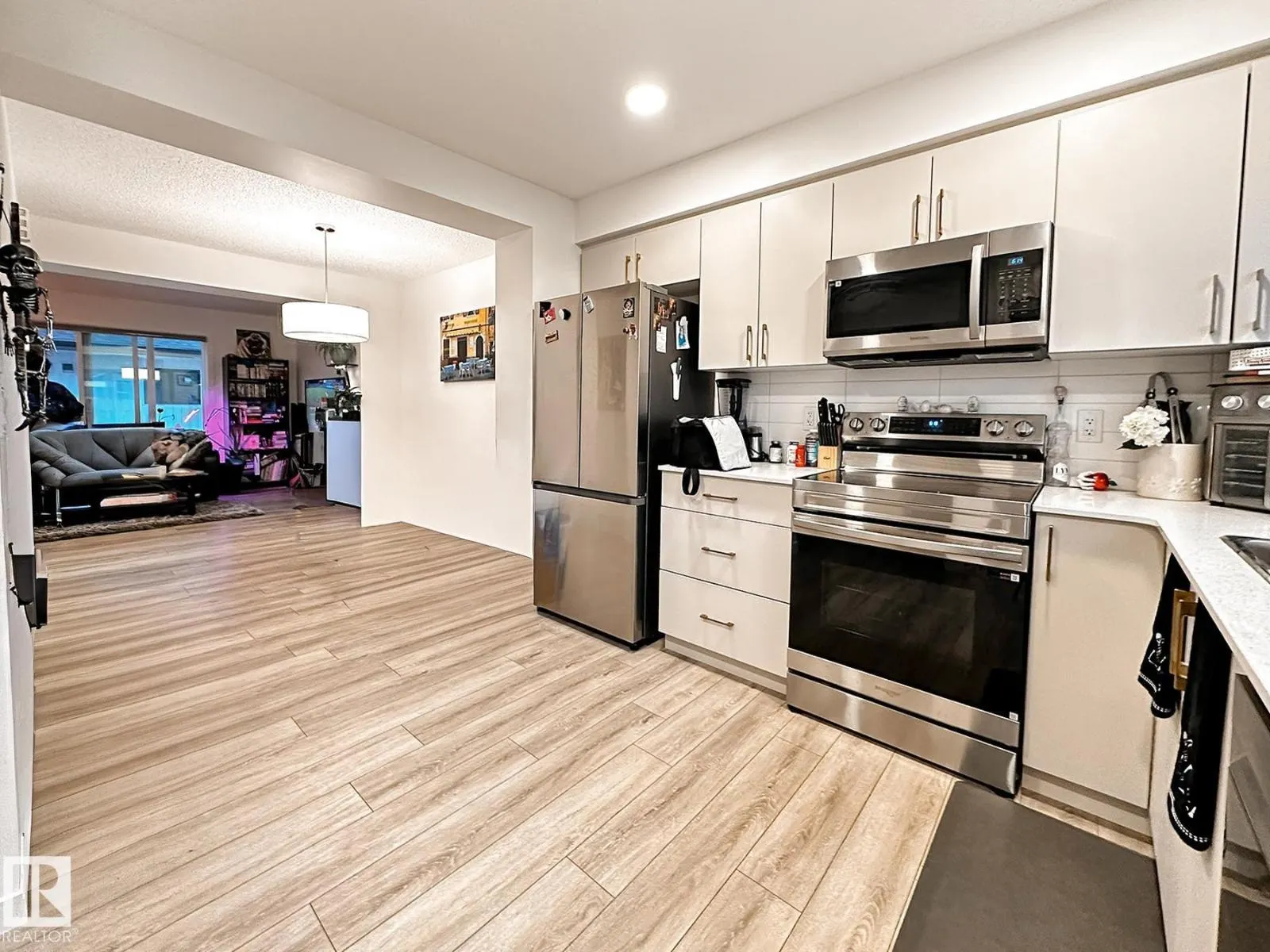 #13 1025 SECORD PROMENADE PM NW