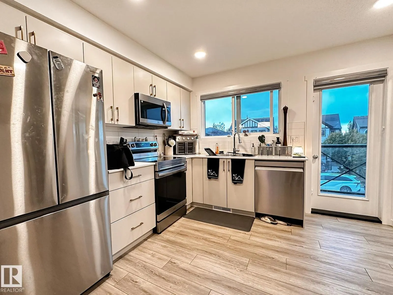 #13 1025 SECORD PROMENADE PM NW