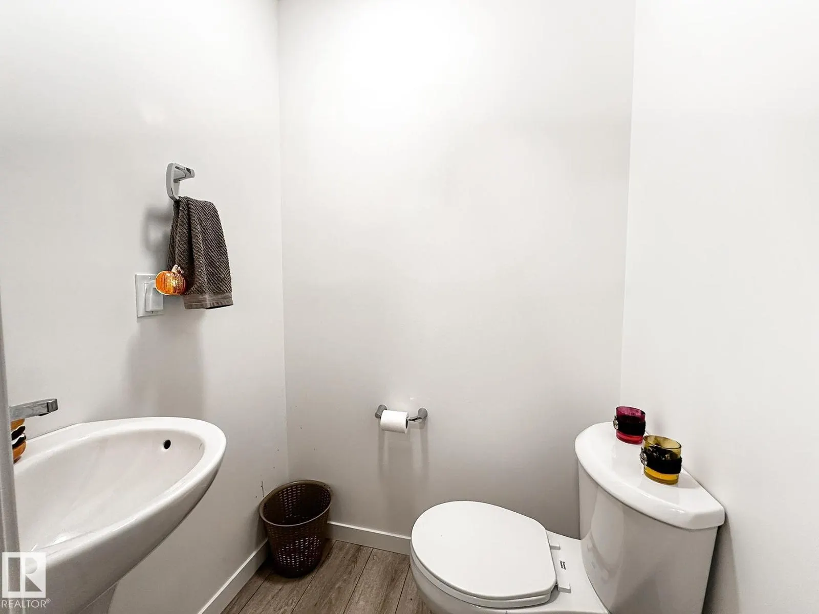 #13 1025 SECORD PROMENADE PM NW