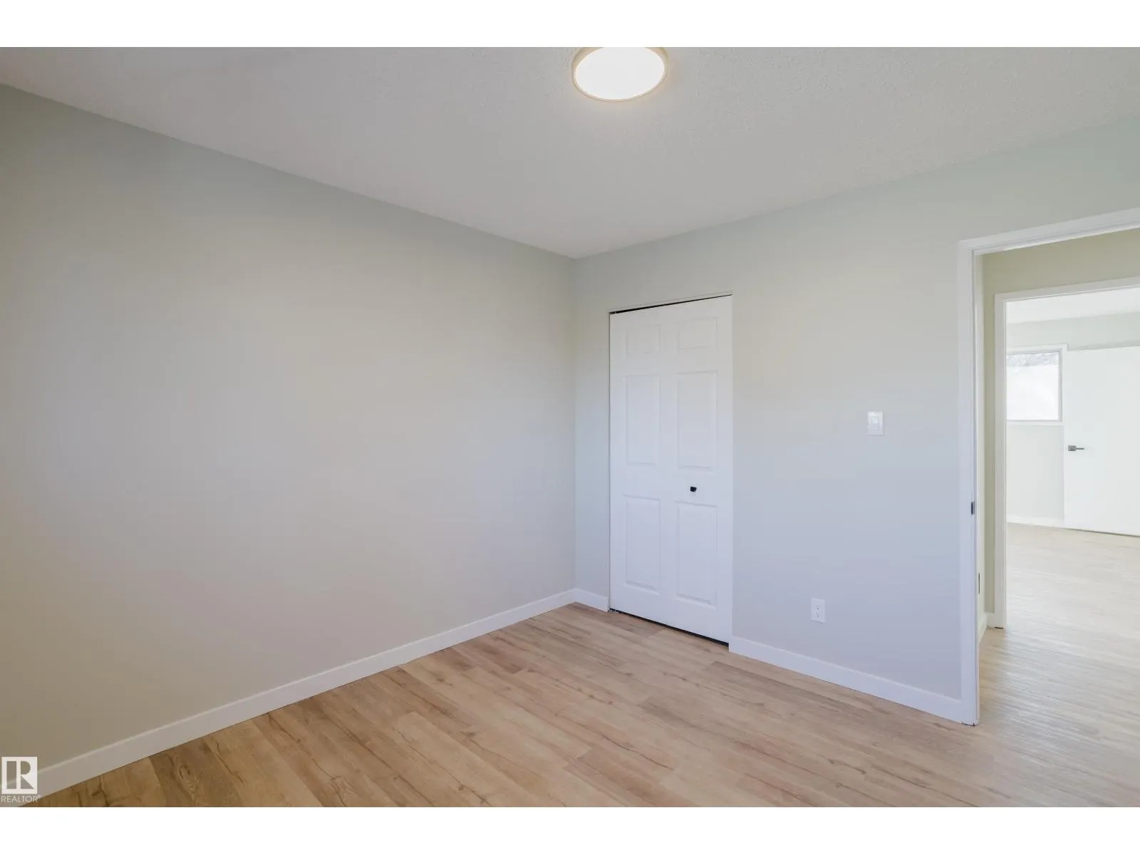 6303 179 ST NW