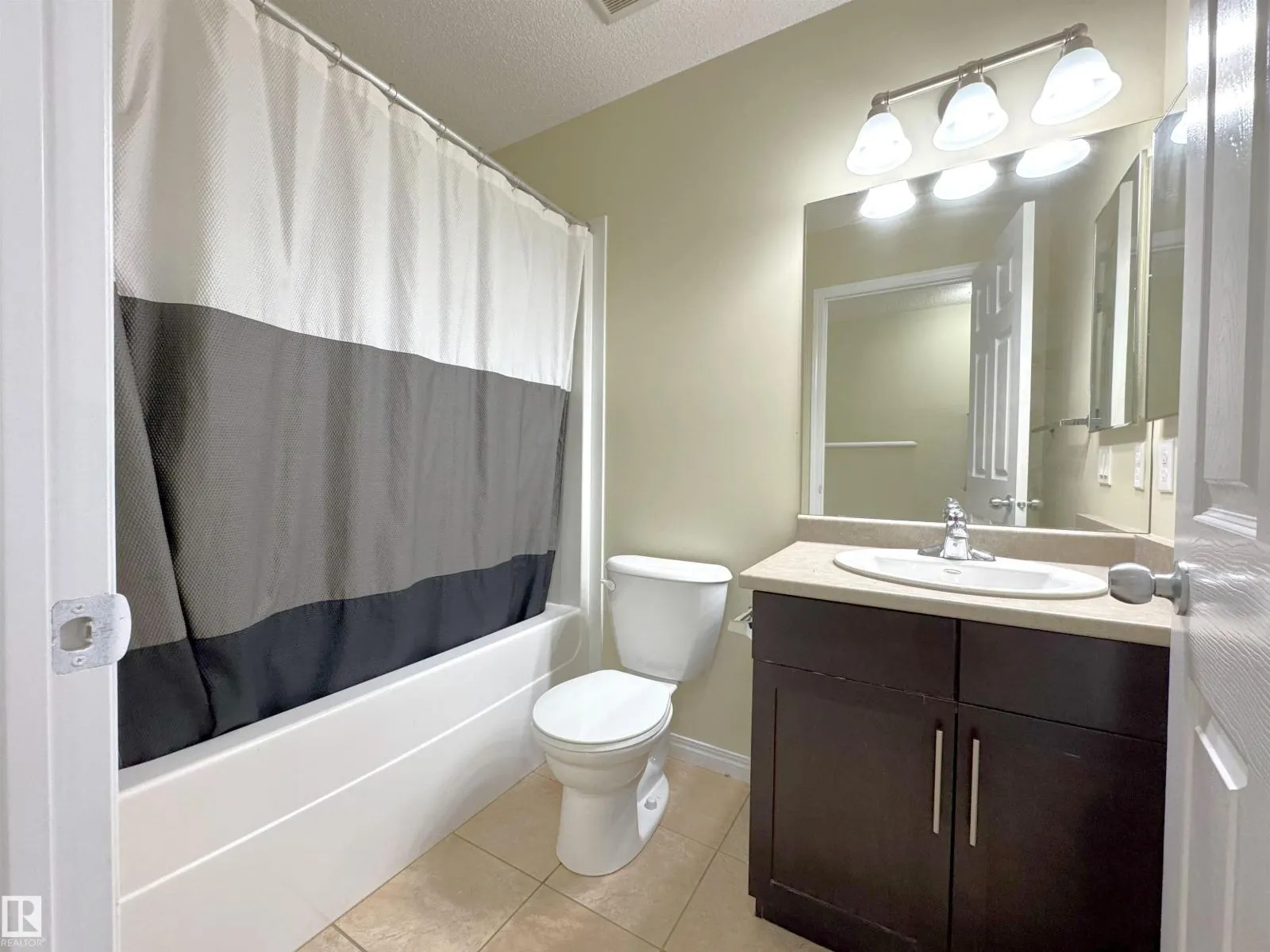 #150 1804 70 ST SW