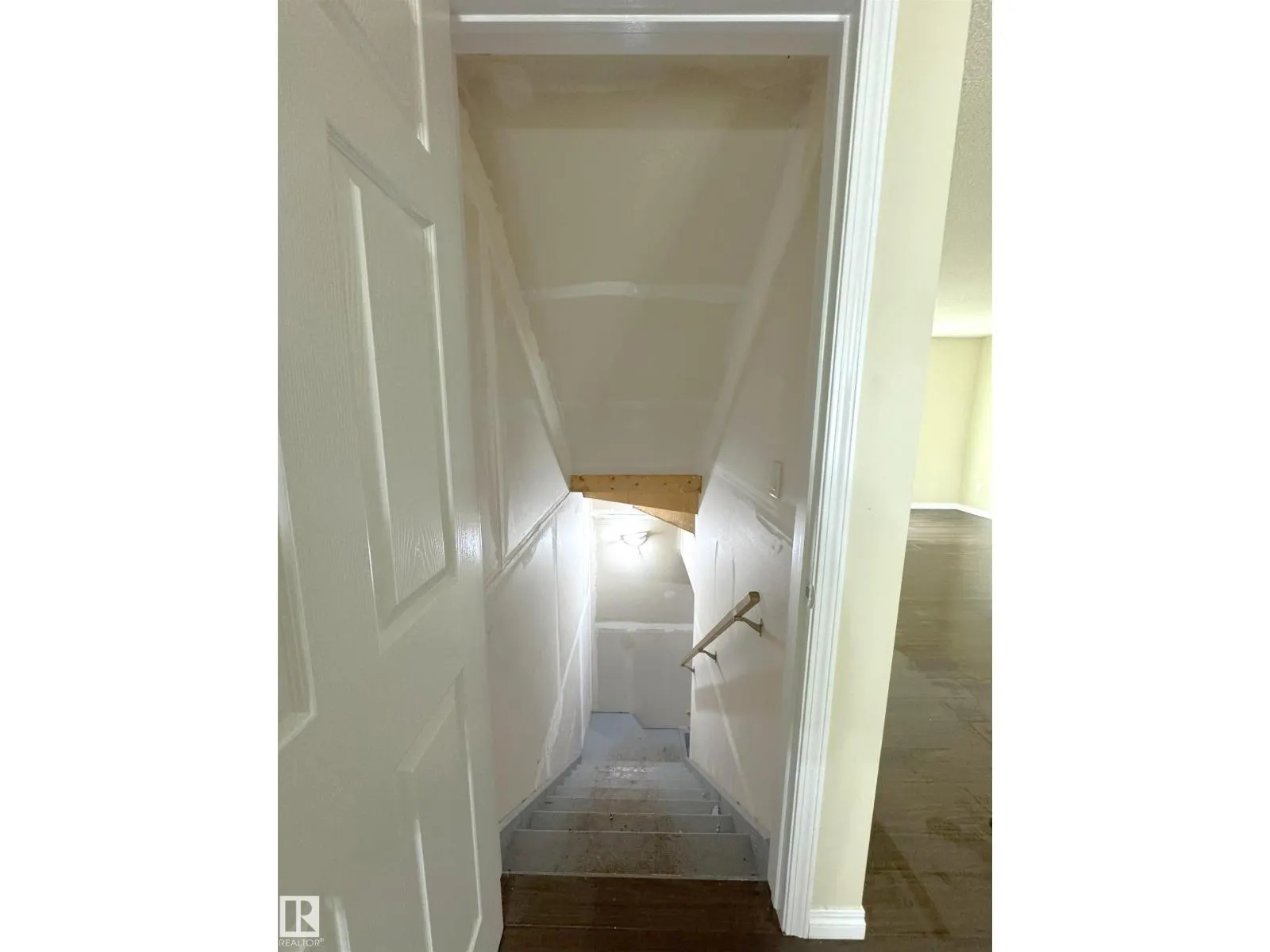 #150 1804 70 ST SW