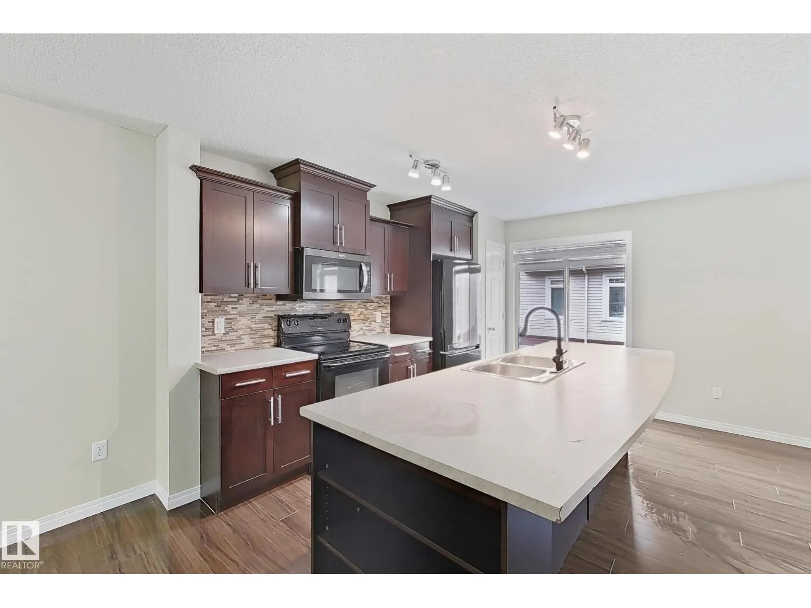 #150 1804 70 ST SW
