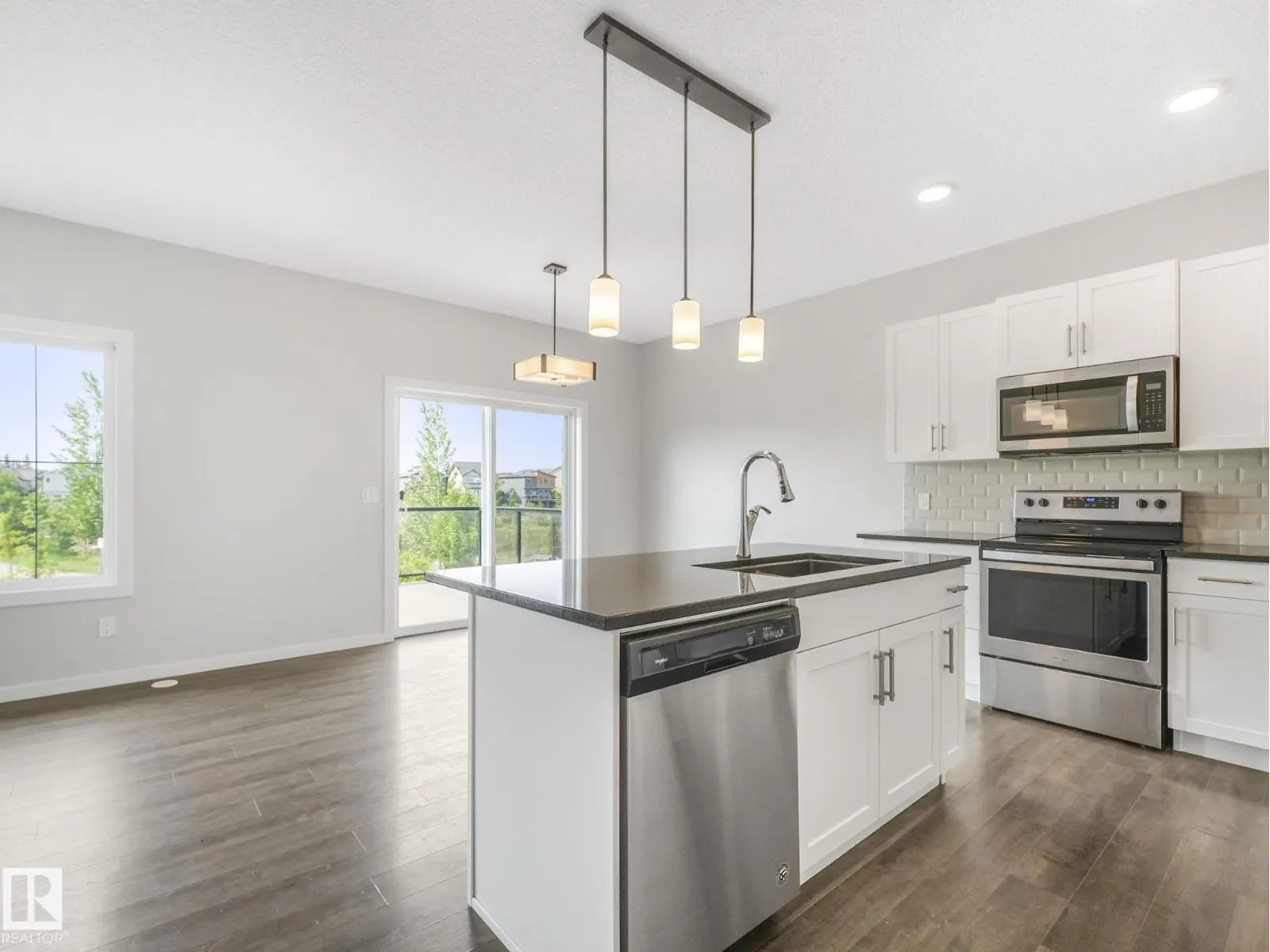 1407 DARBY GREEN GR SW