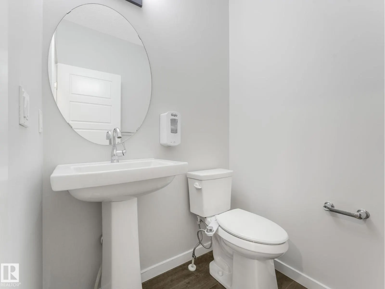 1407 DARBY GREEN GR SW