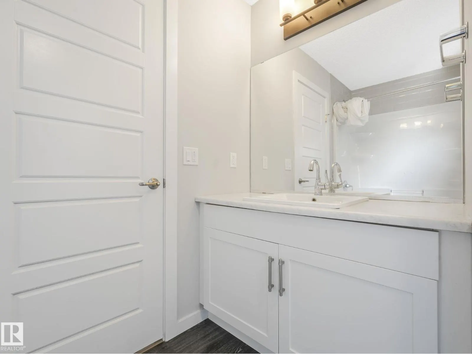 1407 DARBY GREEN GR SW