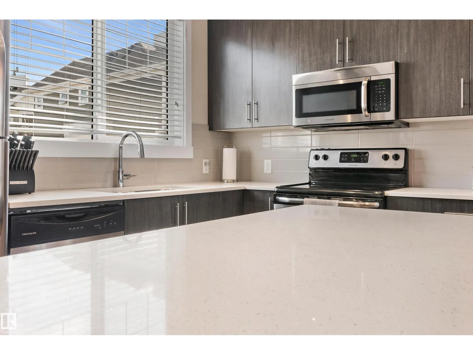 #43 903 CRYSTALLINA NERA WY NW
