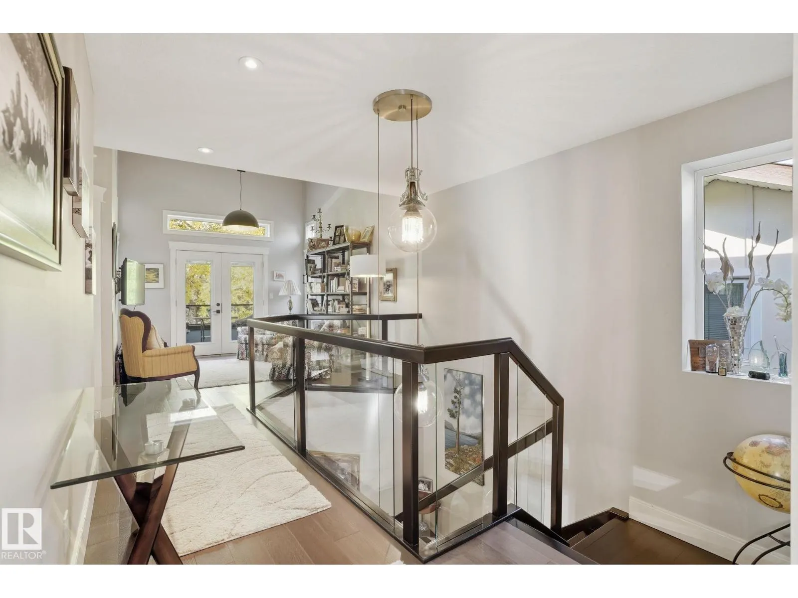 11121 81 AV NW