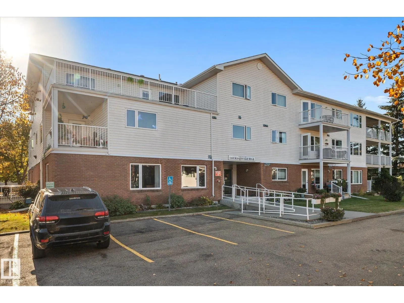 #203 160 KINGSWOOD BV