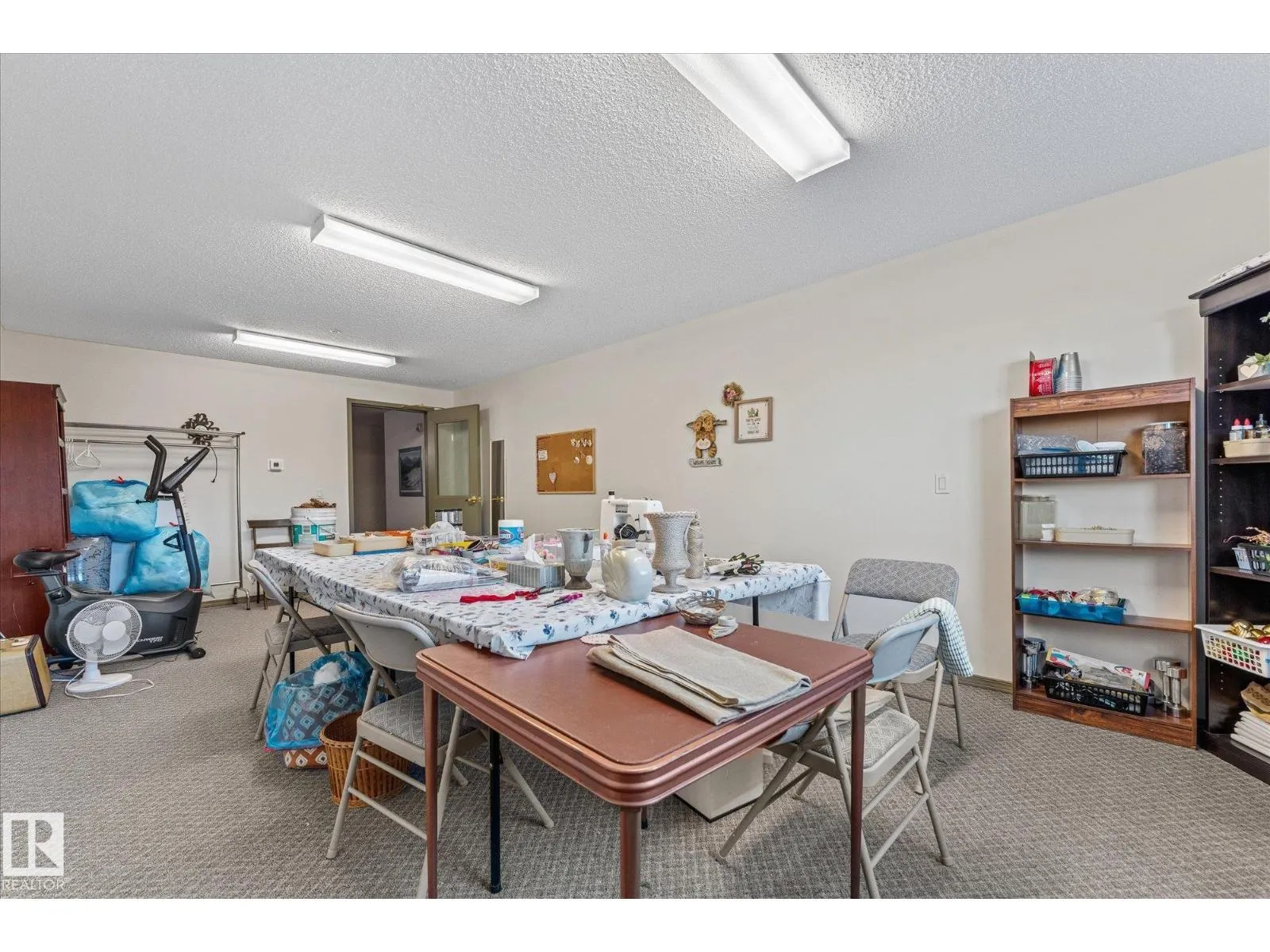 #203 160 KINGSWOOD BV