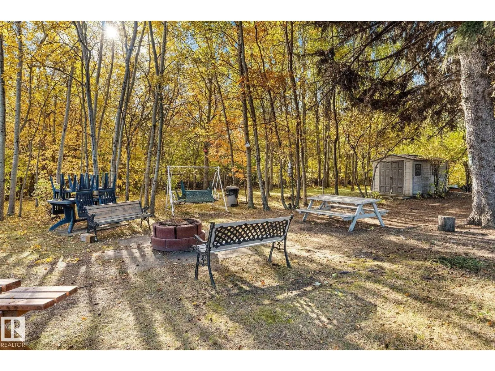#203 160 KINGSWOOD BV