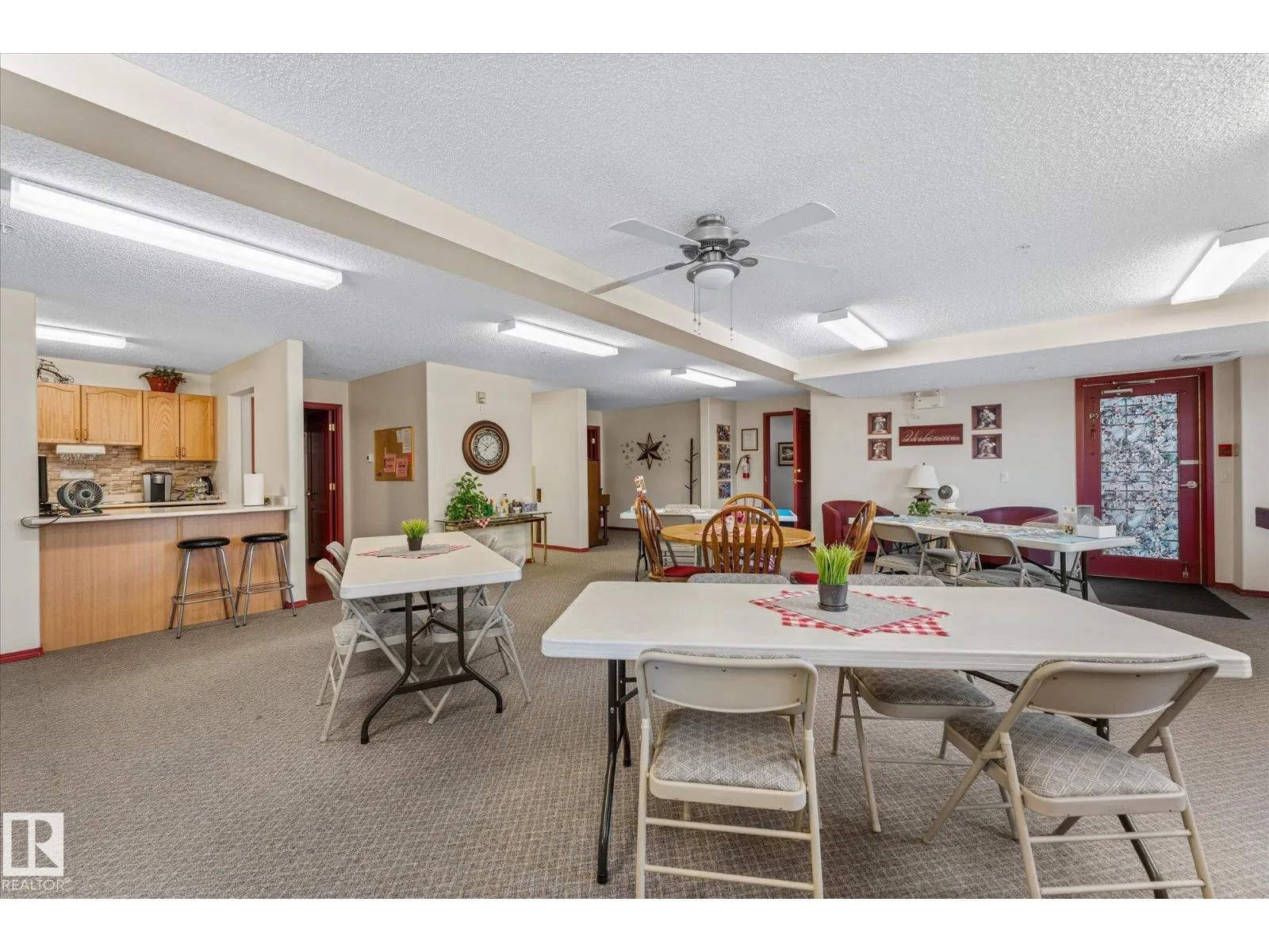 #203 160 KINGSWOOD BV