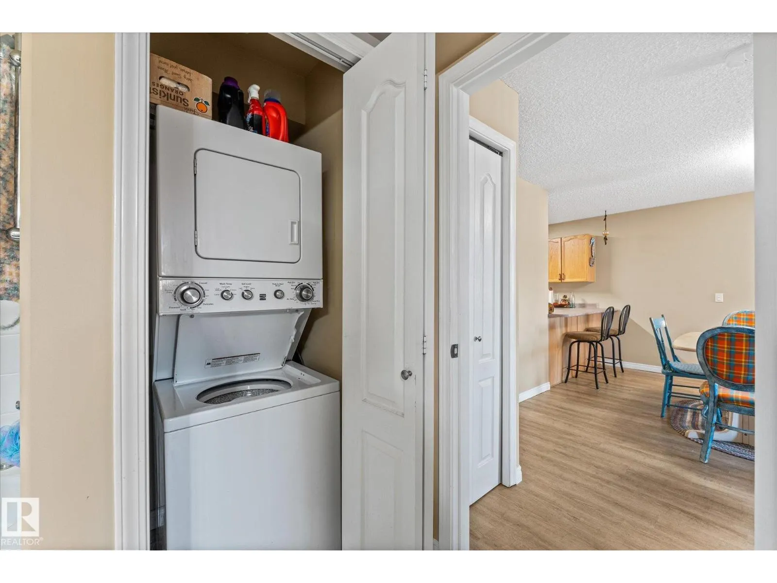 #203 160 KINGSWOOD BV