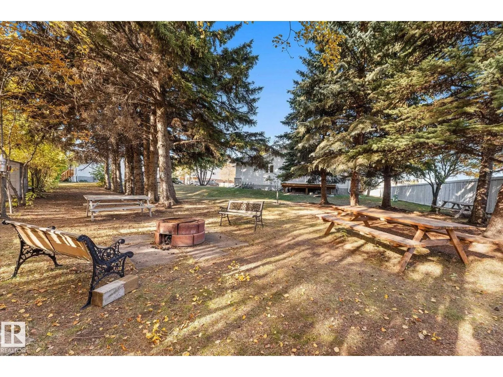 #203 160 KINGSWOOD BV